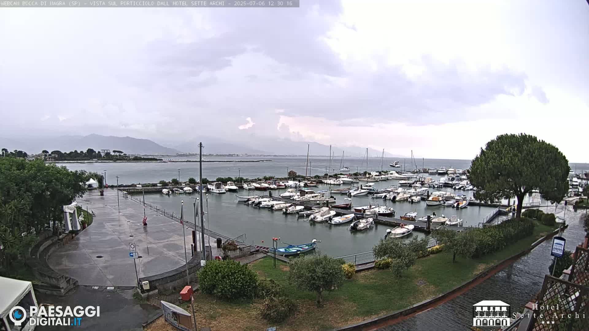  Bocca di Magra Harbor Live Cam - La Spezia, Liguria, Italy