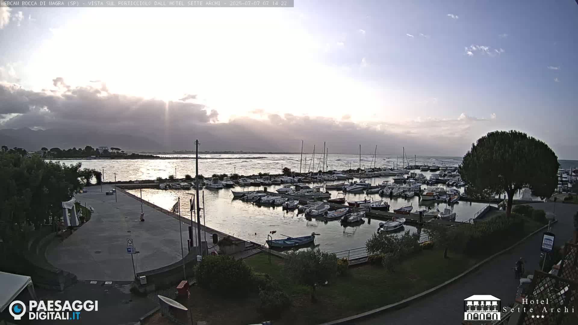  Bocca di Magra Harbor Live Cam - La Spezia, Liguria, Italy