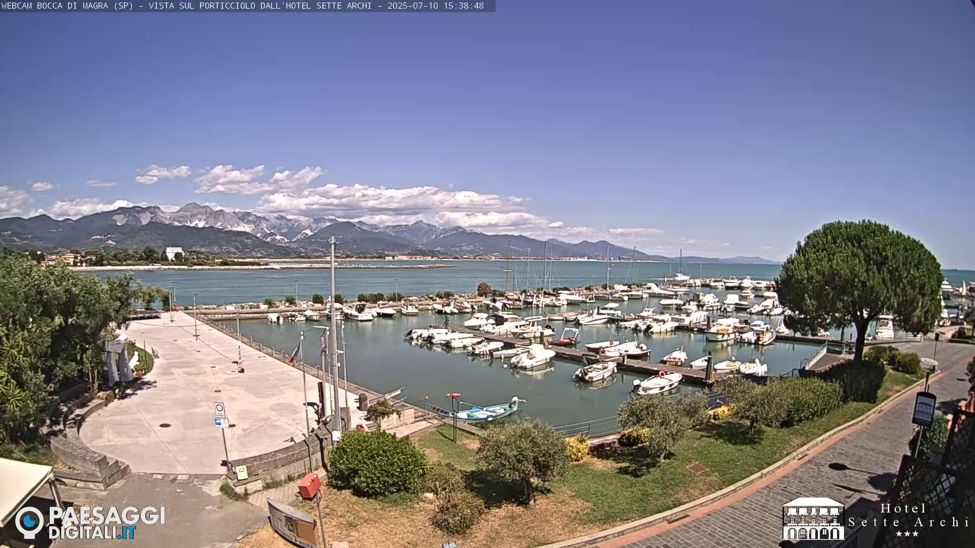  Bocca di Magra Harbor Live Cam - La Spezia, Liguria, Italy