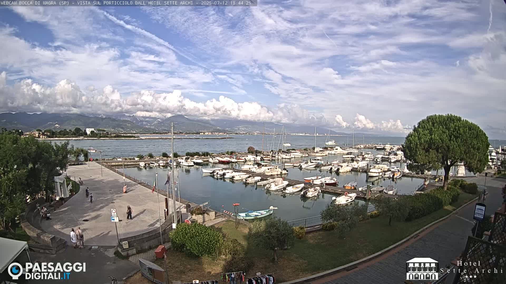  Bocca di Magra Harbor Live Cam - La Spezia, Liguria, Italy