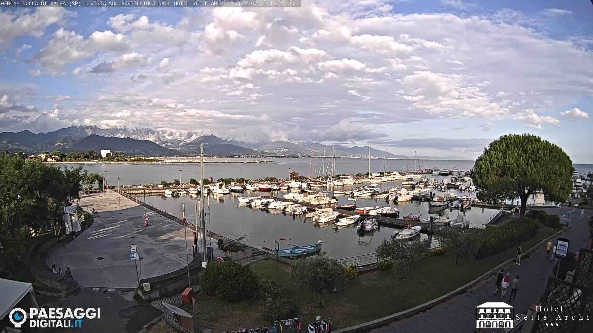  Bocca di Magra Harbor Live Cam - La Spezia, Liguria, Italy