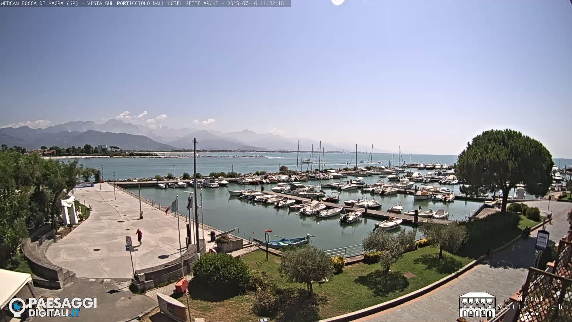  Bocca di Magra Harbor Live Cam - La Spezia, Liguria, Italy