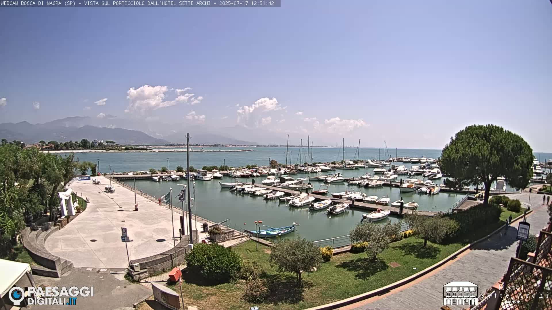  Bocca di Magra Harbor Live Cam - La Spezia, Liguria, Italy