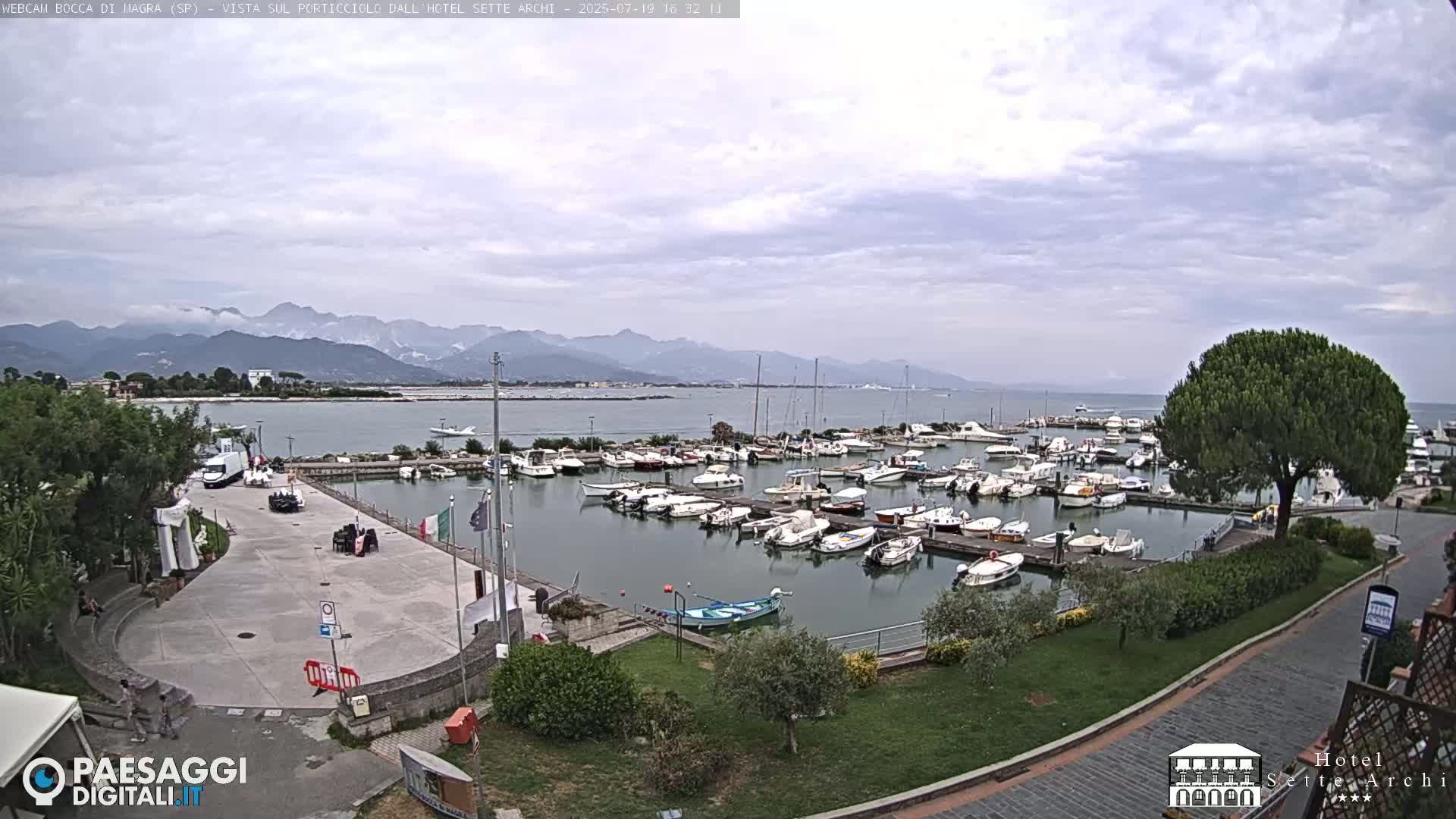  Bocca di Magra Harbor Live Cam - La Spezia, Liguria, Italy