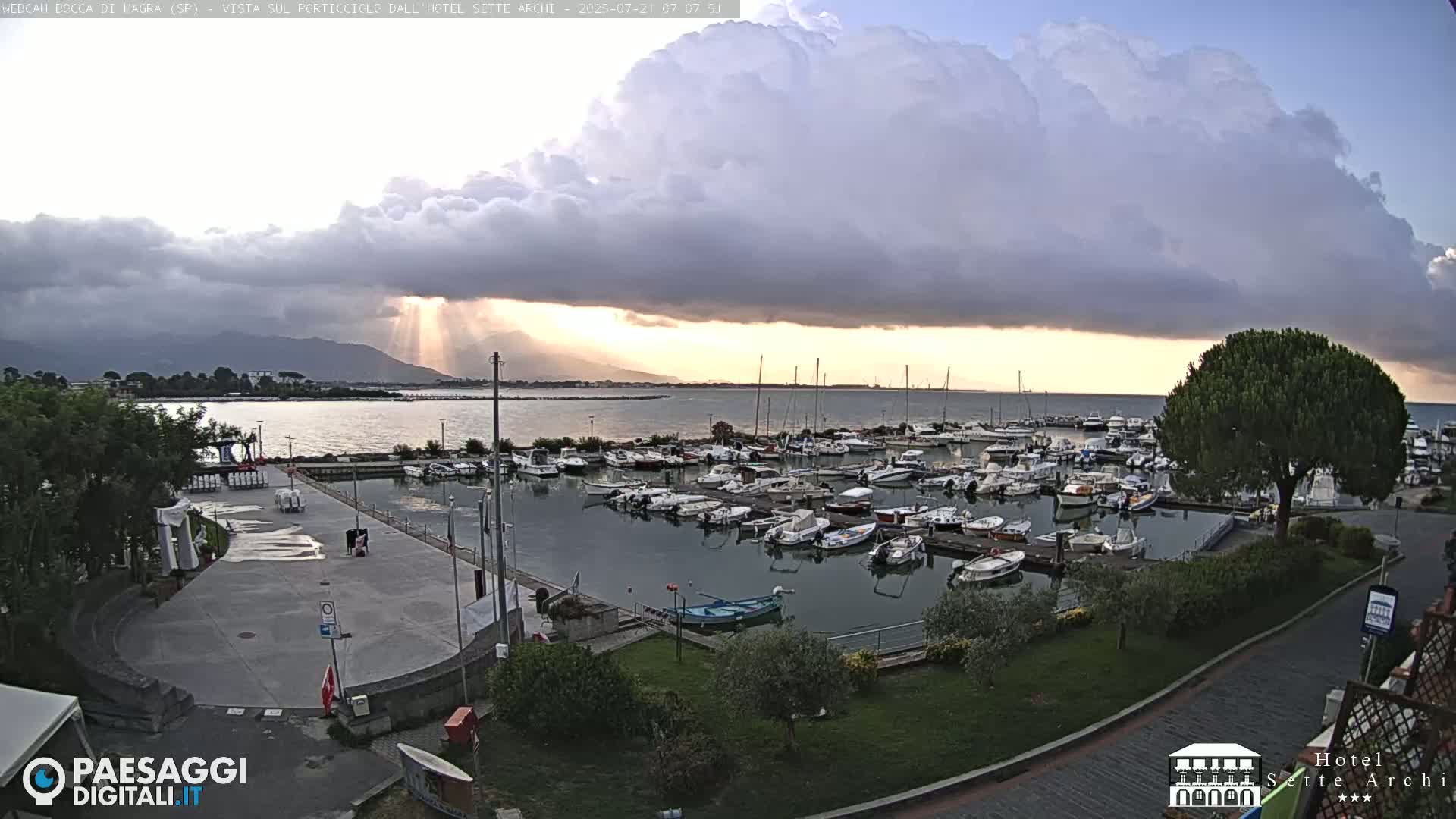  Bocca di Magra Harbor Live Cam - La Spezia, Liguria, Italy