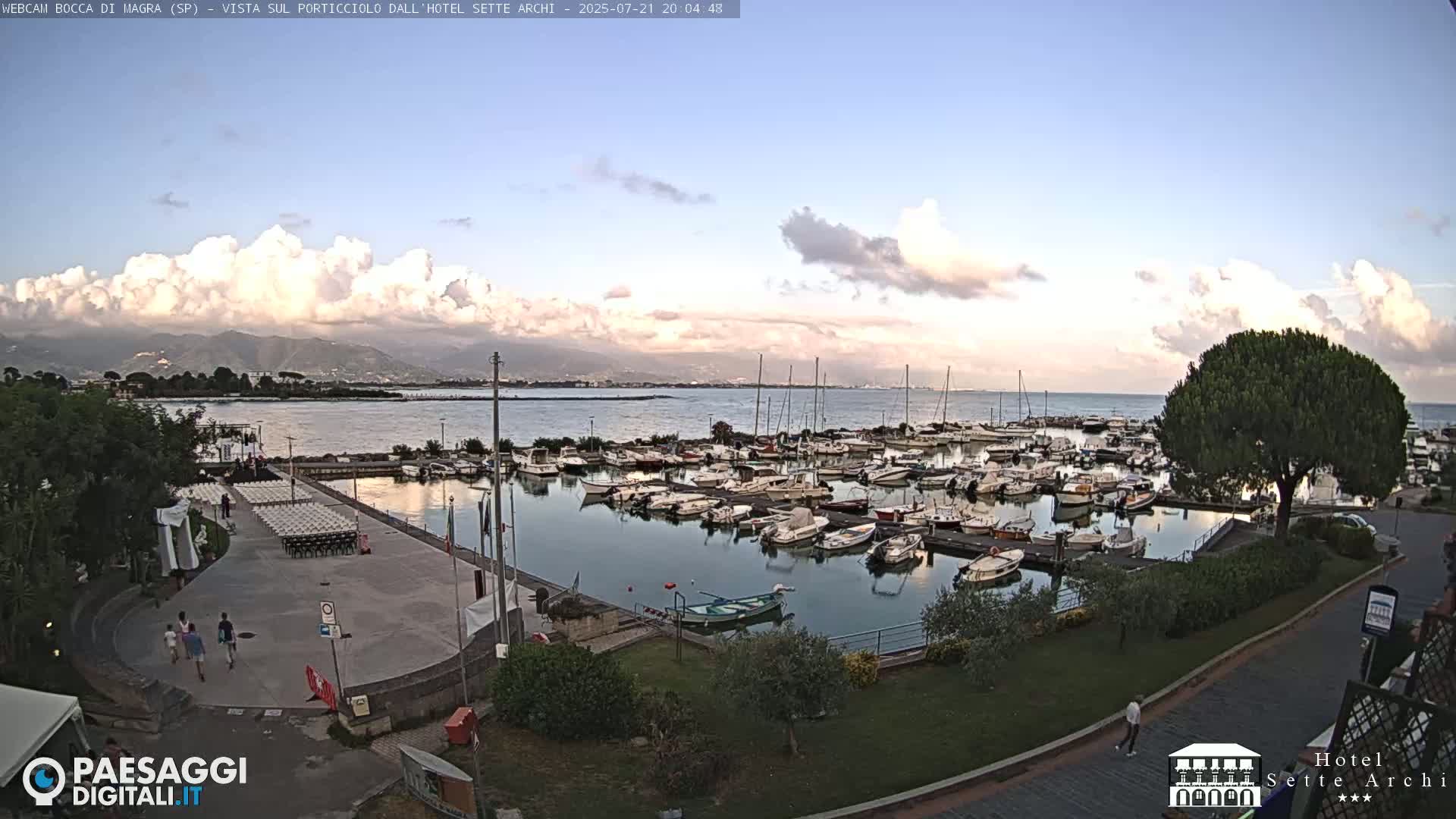  Bocca di Magra Harbor Live Cam - La Spezia, Liguria, Italy