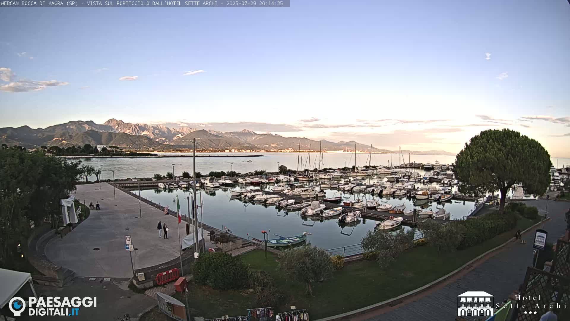  Bocca di Magra Harbor Live Cam - La Spezia, Liguria, Italy