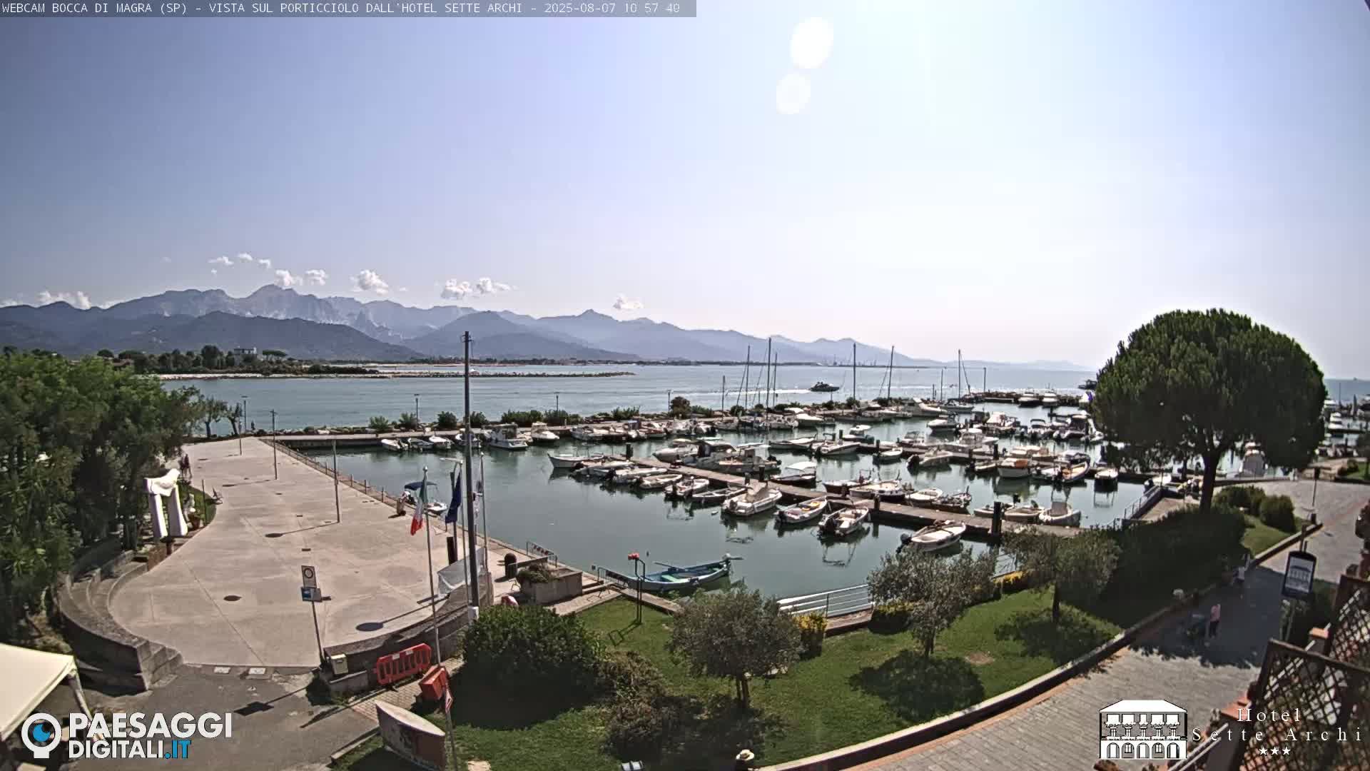  Bocca di Magra Harbor Live Cam - La Spezia, Liguria, Italy
