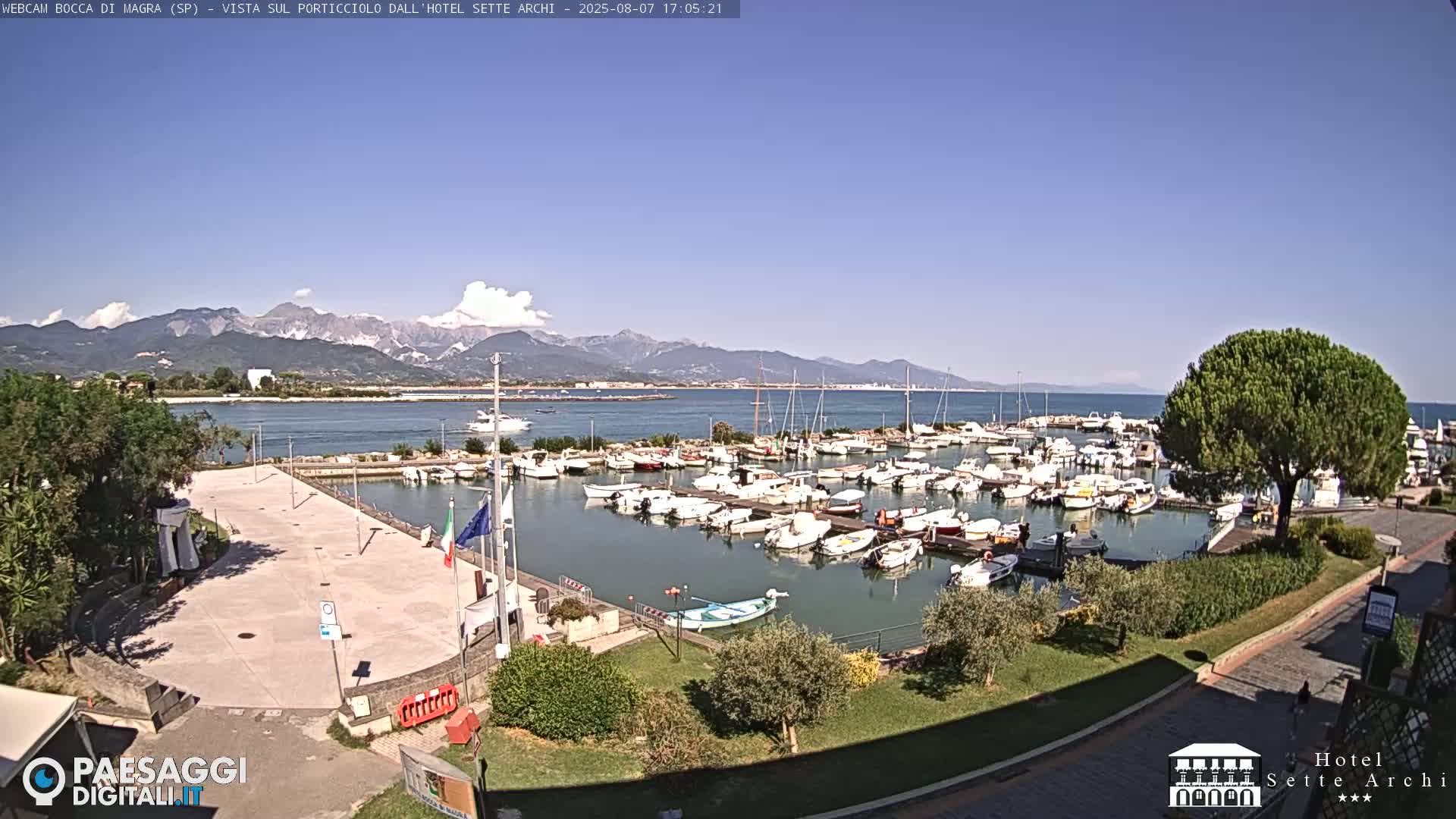  Bocca di Magra Harbor Live Cam - La Spezia, Liguria, Italy
