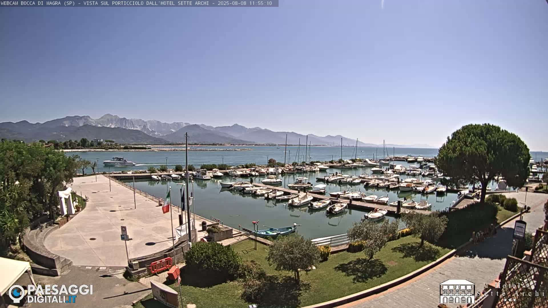 Bocca di Magra Harbor Live Cam - La Spezia, Liguria, Italy