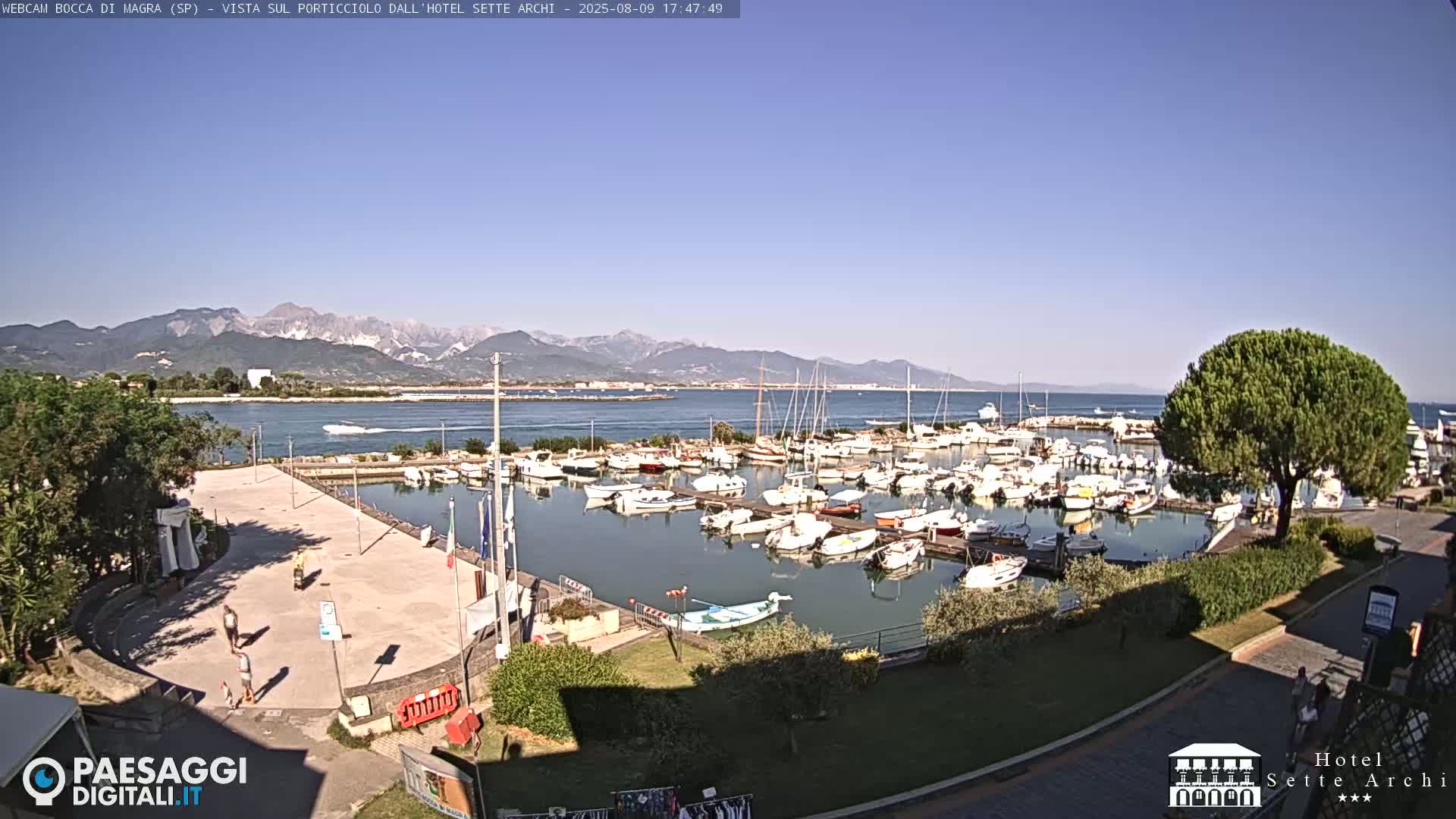  Bocca di Magra Harbor Live Cam - La Spezia, Liguria, Italy