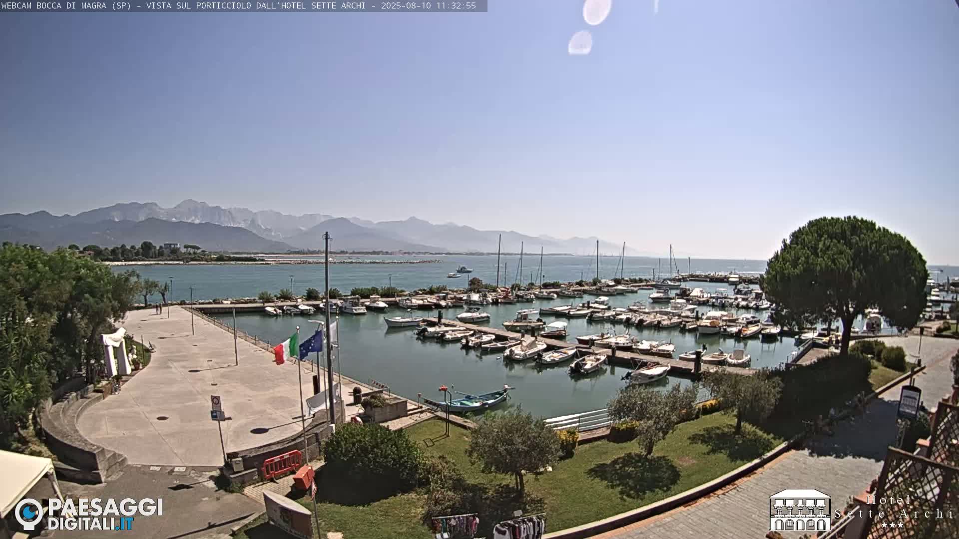  Bocca di Magra Harbor Live Cam - La Spezia, Liguria, Italy