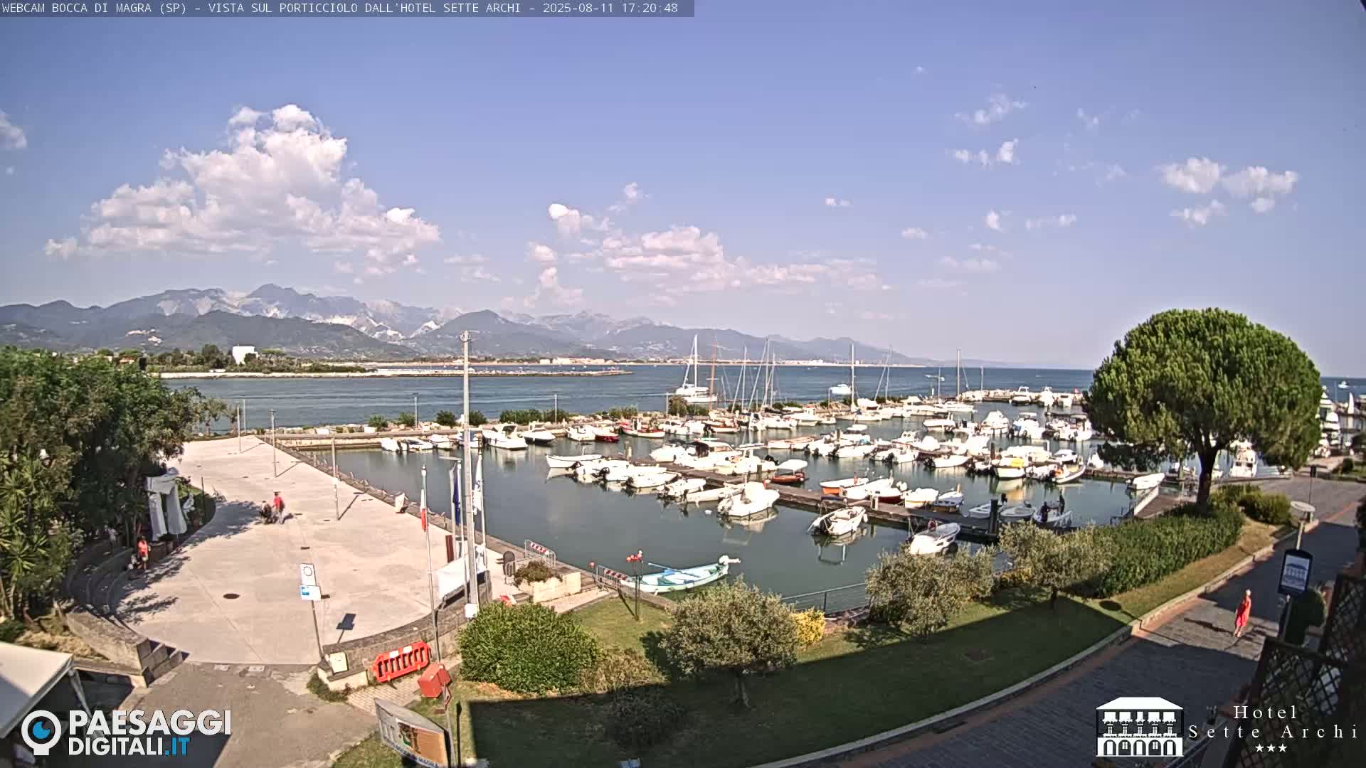  Bocca di Magra Harbor Live Cam - La Spezia, Liguria, Italy