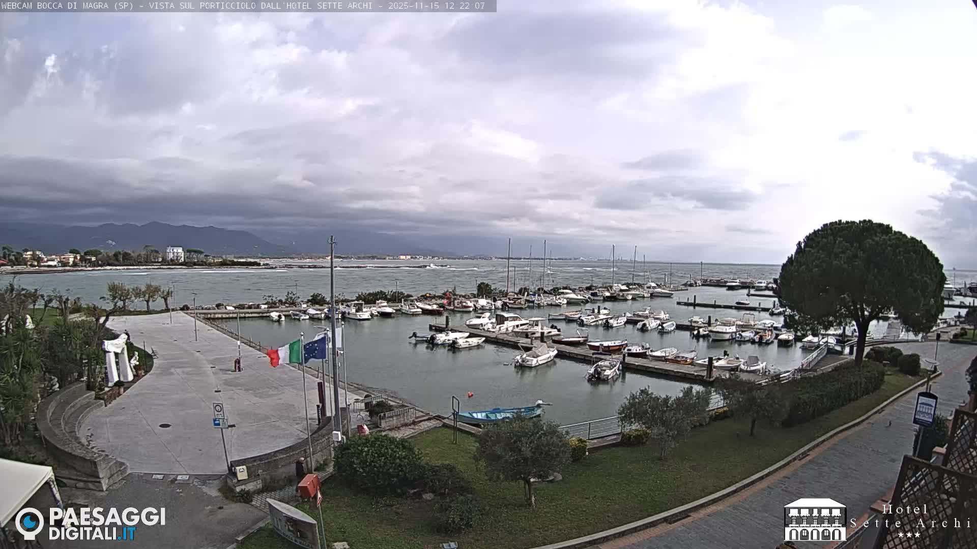  Bocca di Magra Harbor Live Cam - La Spezia, Liguria, Italy