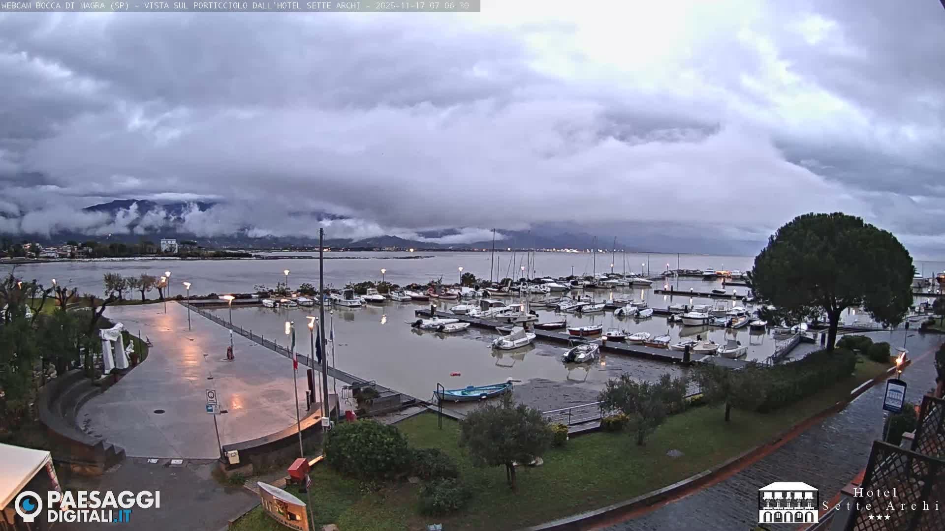  Bocca di Magra Harbor Live Cam - La Spezia, Liguria, Italy