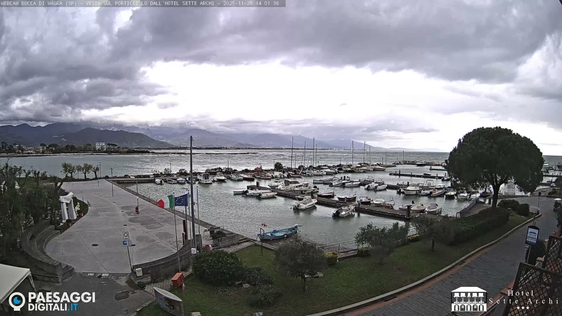  Bocca di Magra Harbor Live Cam - La Spezia, Liguria, Italy
