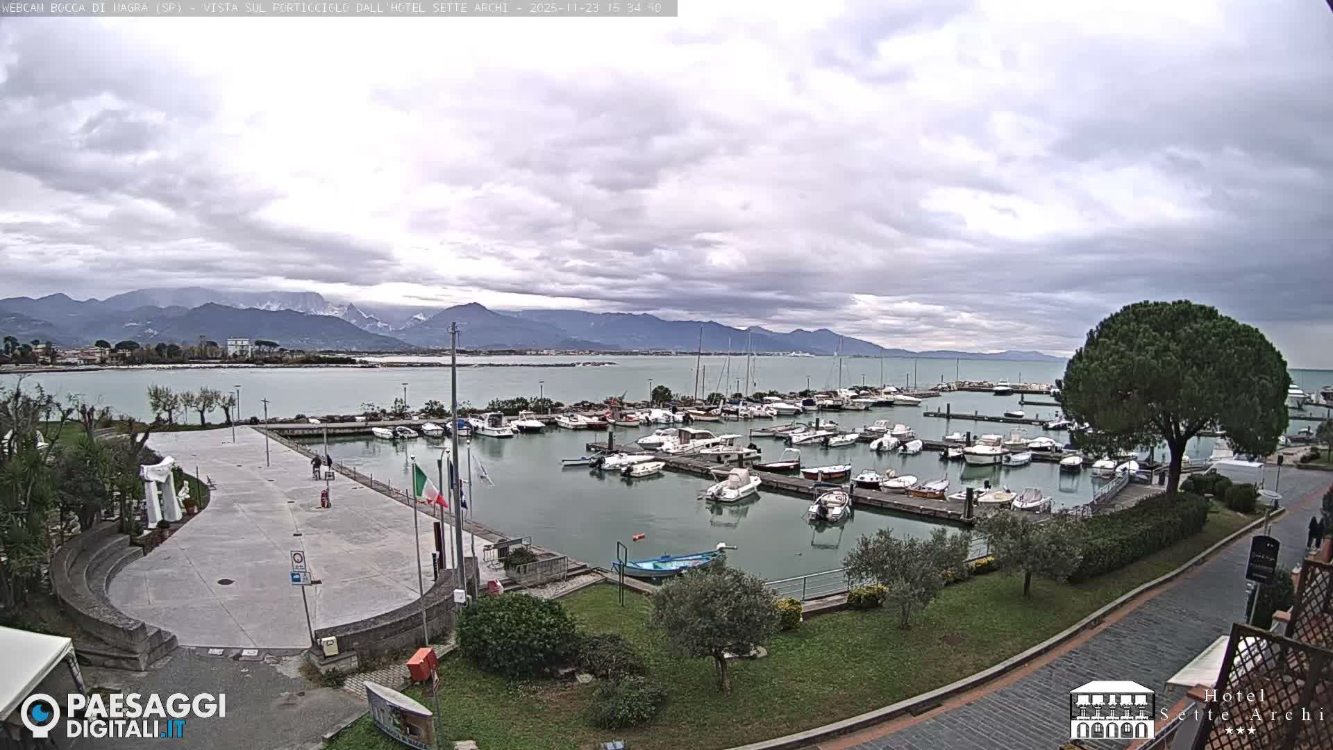  Bocca di Magra Harbor Live Cam - La Spezia, Liguria, Italy