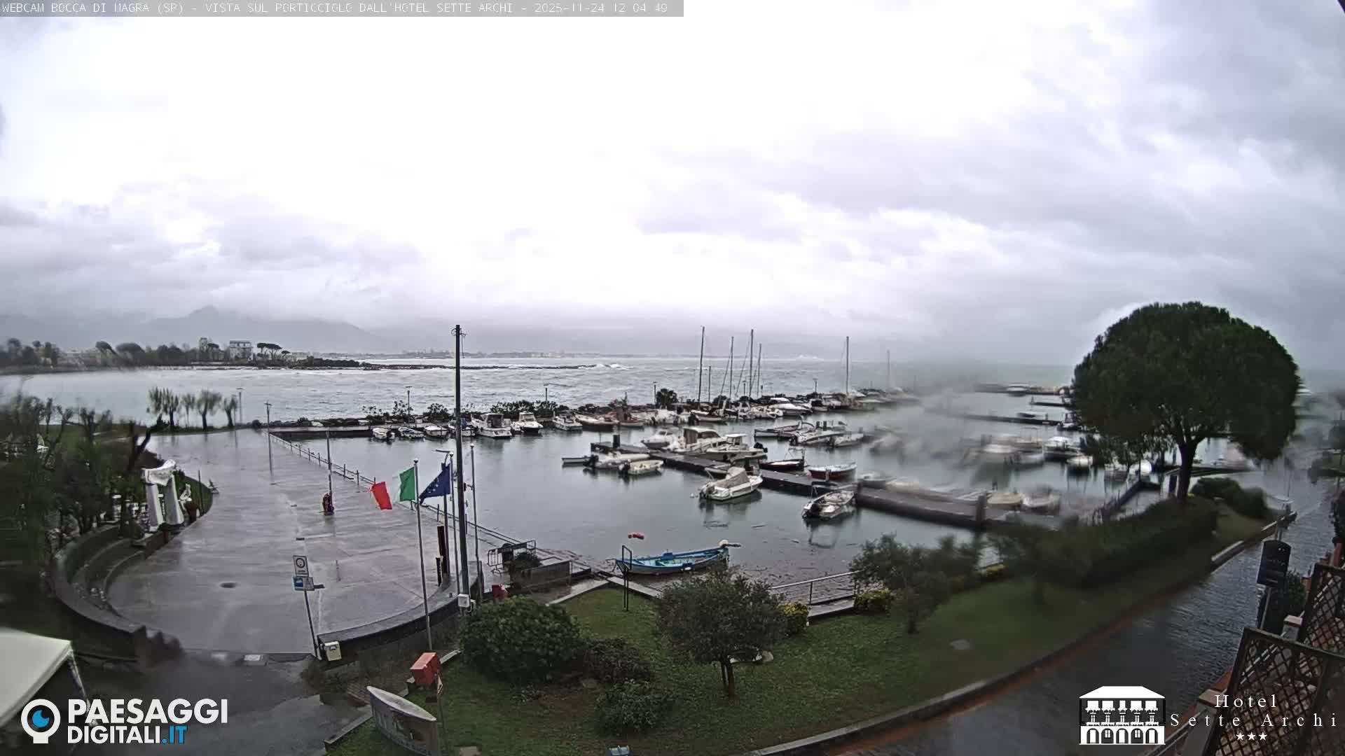  Bocca di Magra Harbor Live Cam - La Spezia, Liguria, Italy