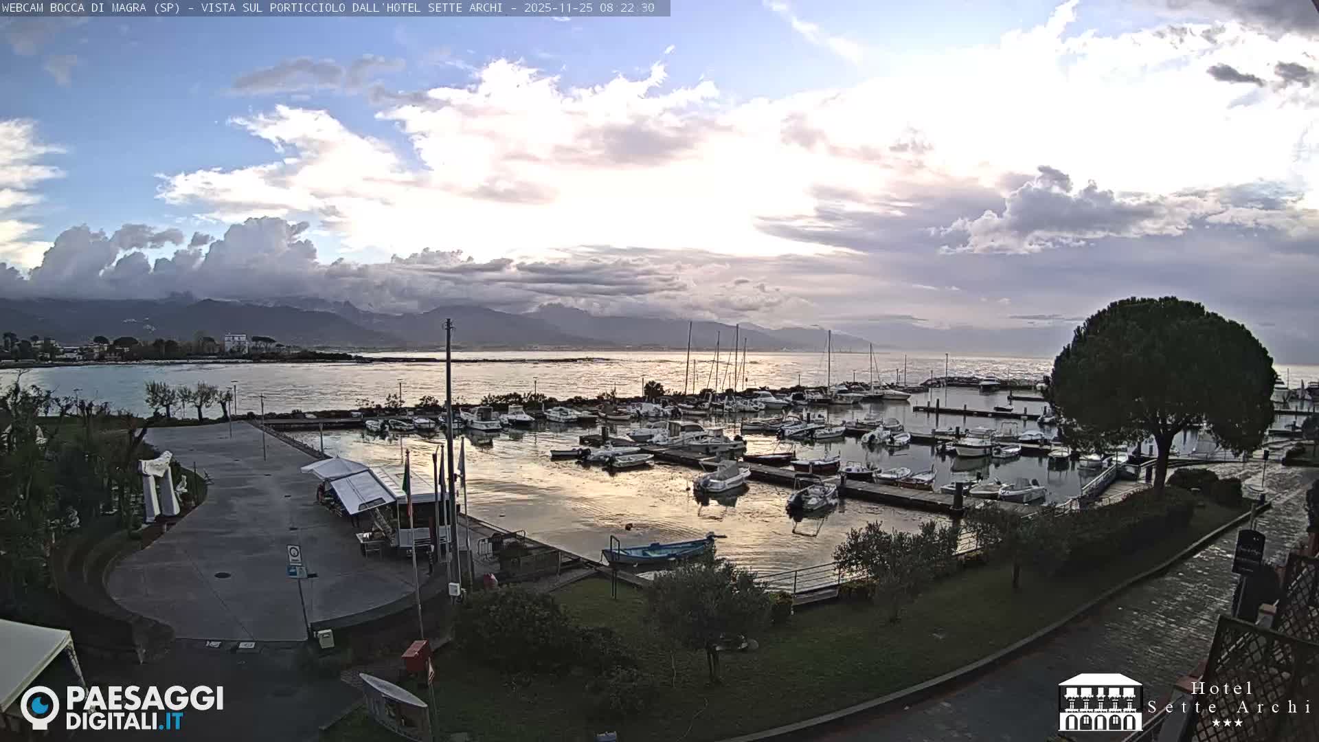  Bocca di Magra Harbor Live Cam - La Spezia, Liguria, Italy