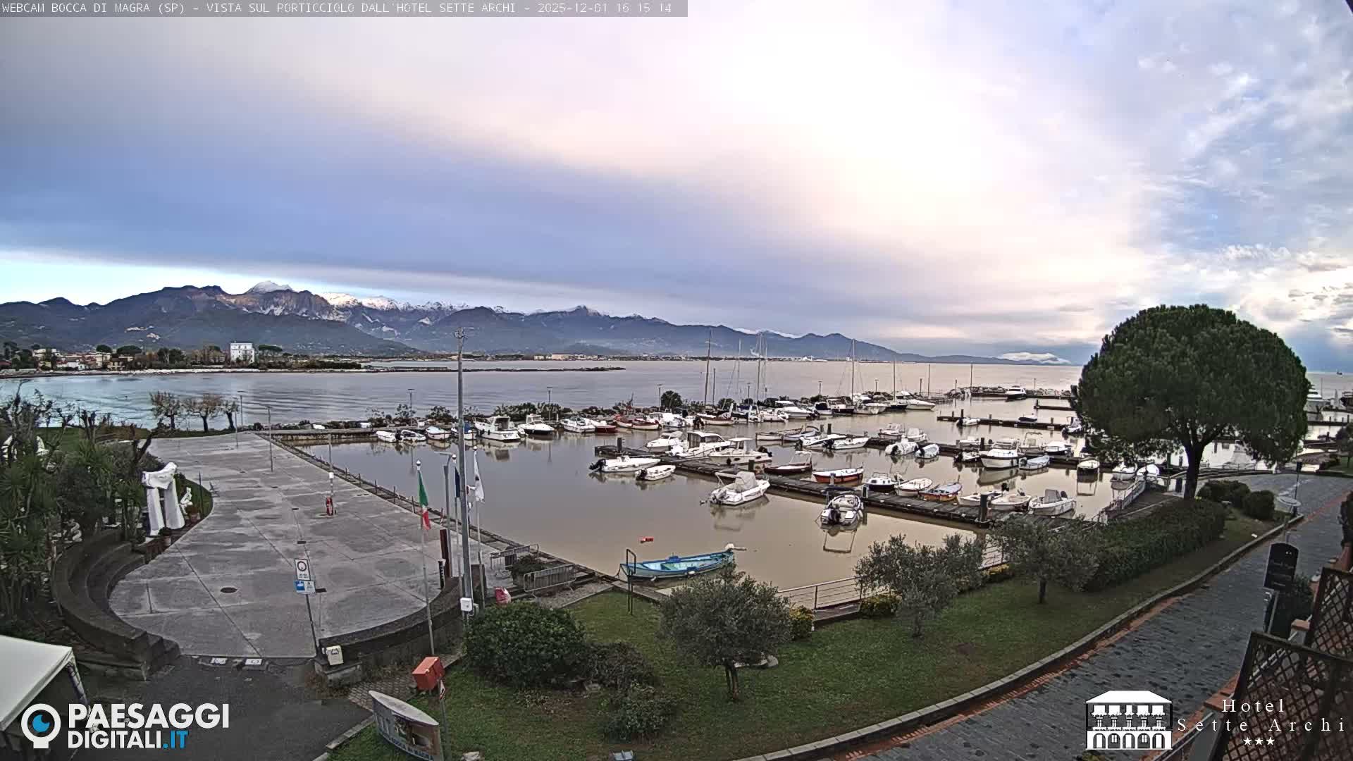  Bocca di Magra Harbor Live Cam - La Spezia, Liguria, Italy