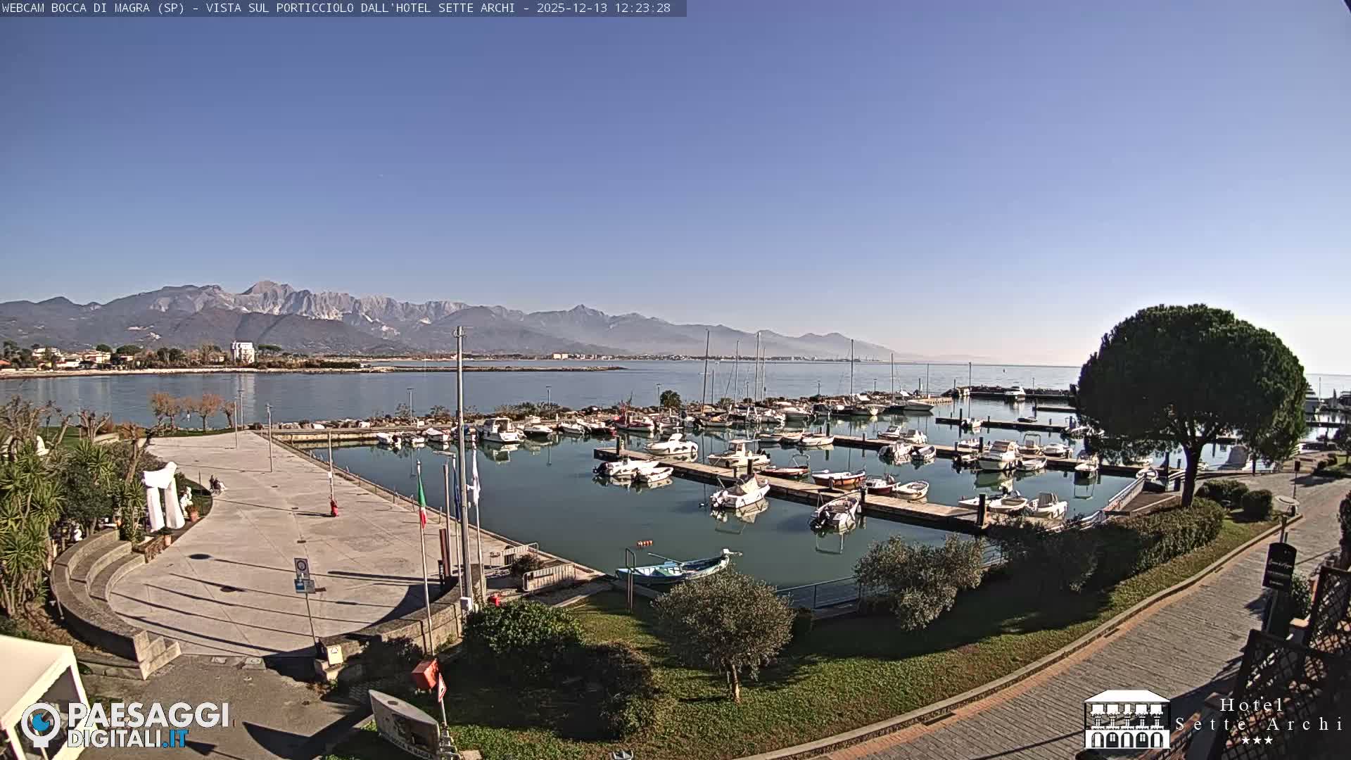  Bocca di Magra Harbor Live Cam - La Spezia, Liguria, Italy