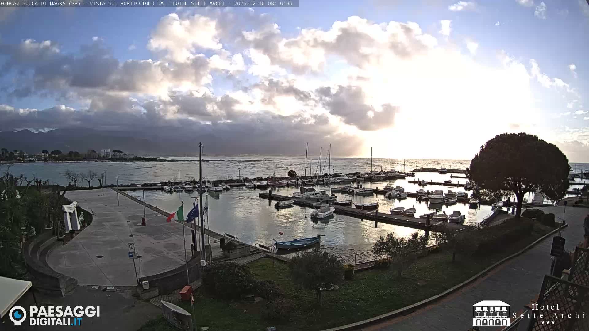  Bocca di Magra Harbor Live Cam - La Spezia, Liguria, Italy