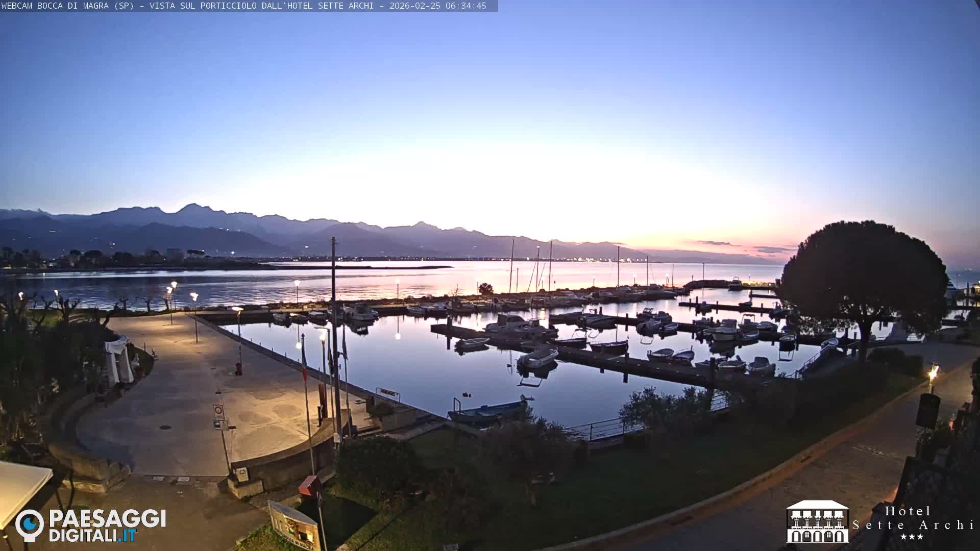  Bocca di Magra Harbor Live Cam - La Spezia, Liguria, Italy