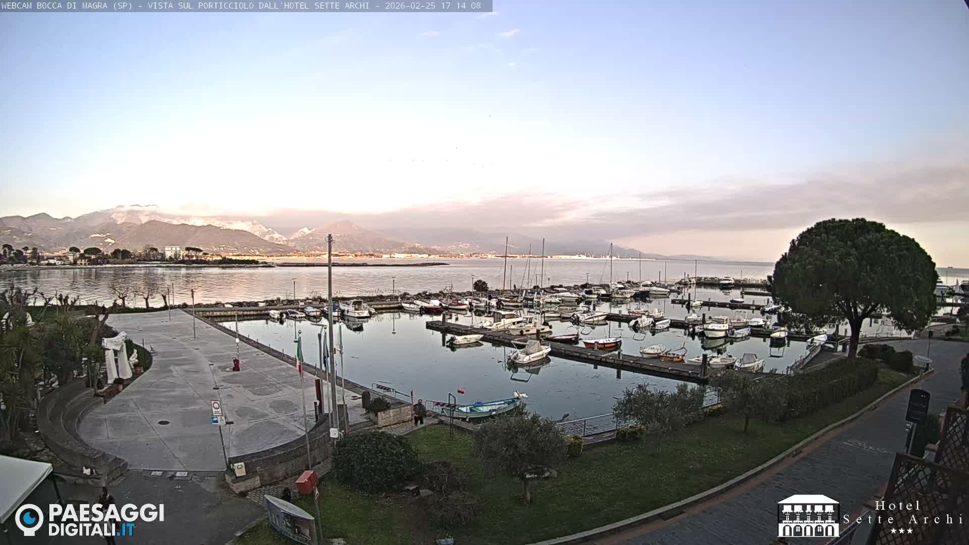  Bocca di Magra Harbor Live Cam - La Spezia, Liguria, Italy