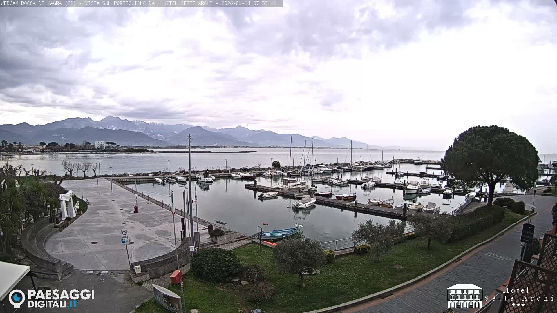  Bocca di Magra Harbor Live Cam - La Spezia, Liguria, Italy
