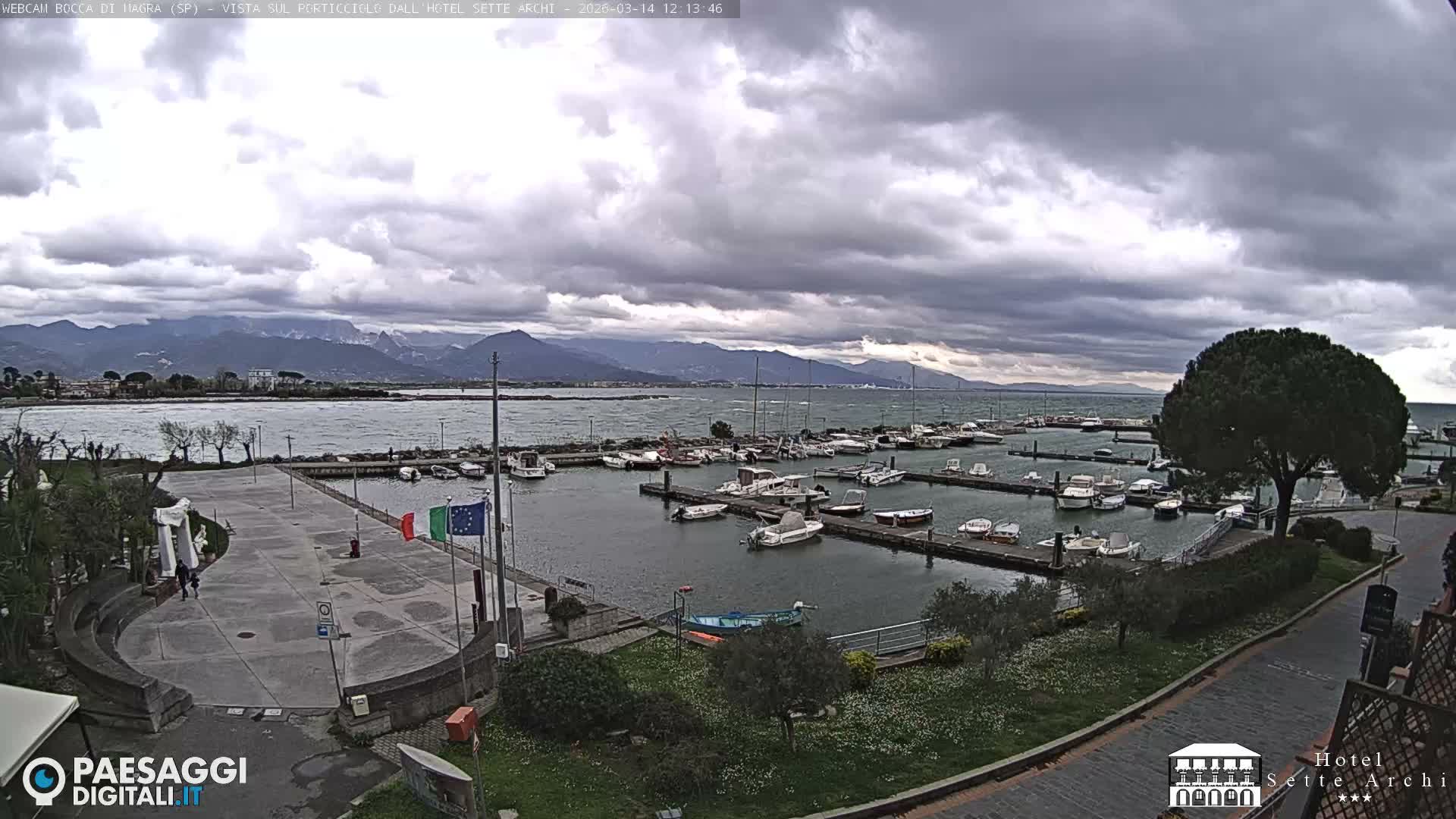  Bocca di Magra Harbor Live Cam - La Spezia, Liguria, Italy