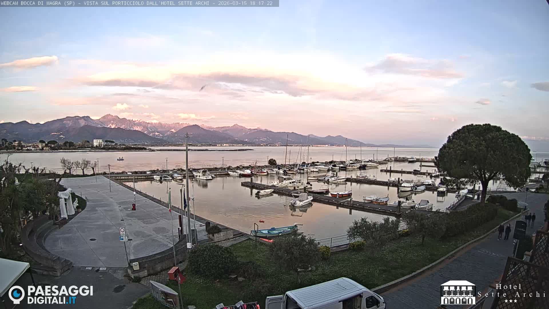  Bocca di Magra Harbor Live Cam - La Spezia, Liguria, Italy