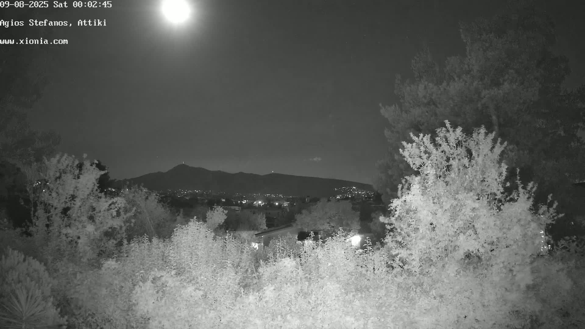 Dionysos, Agios Stefanos Skyline & Mount Pentelicus (Pentéli Óros) Live Cam  - Dasos Kouremenou, Ágios Stéfanos, Diónysos, East Attica (Anatolikís Attikís) , Athens (Athína), Attica (Attikí), Greece