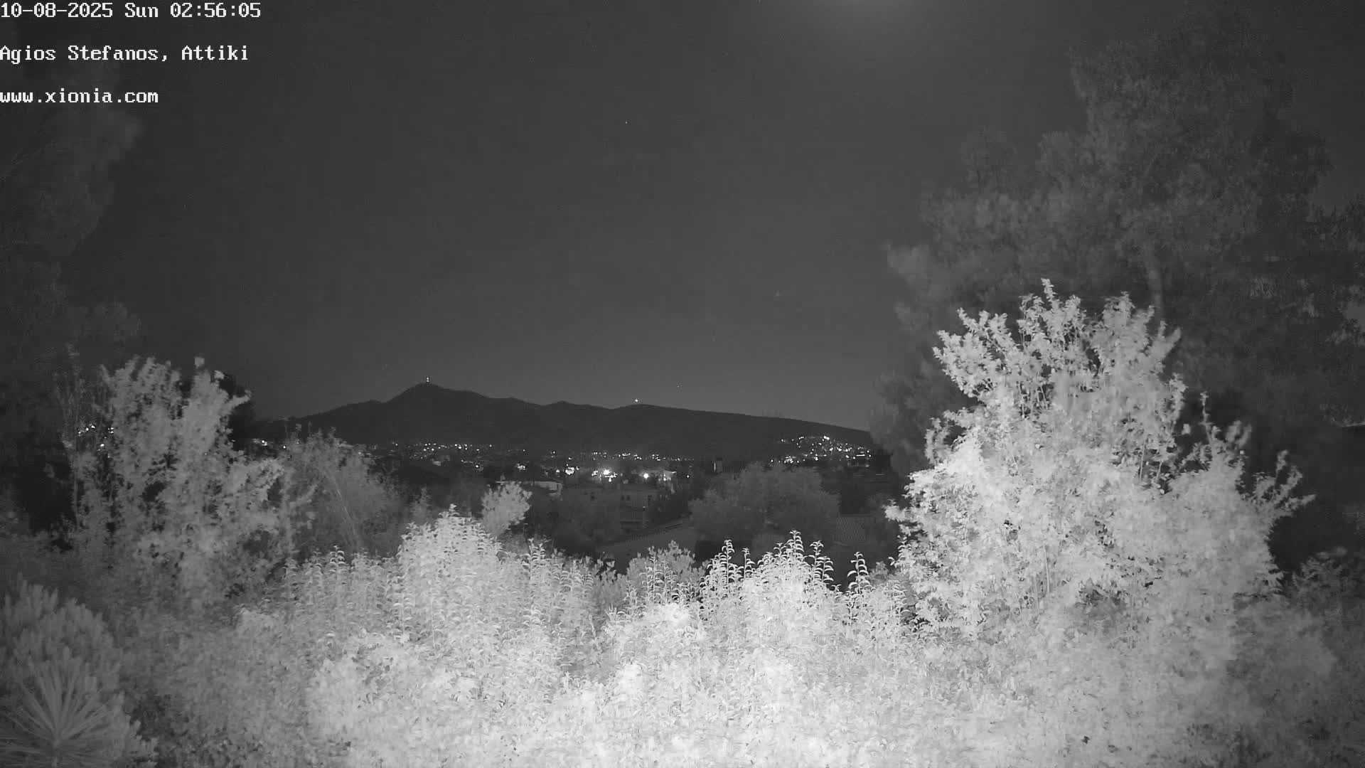 Dionysos, Agios Stefanos Skyline & Mount Pentelicus (Pentéli Óros) Live Cam  - Dasos Kouremenou, Ágios Stéfanos, Diónysos, East Attica (Anatolikís Attikís) , Athens (Athína), Attica (Attikí), Greece
