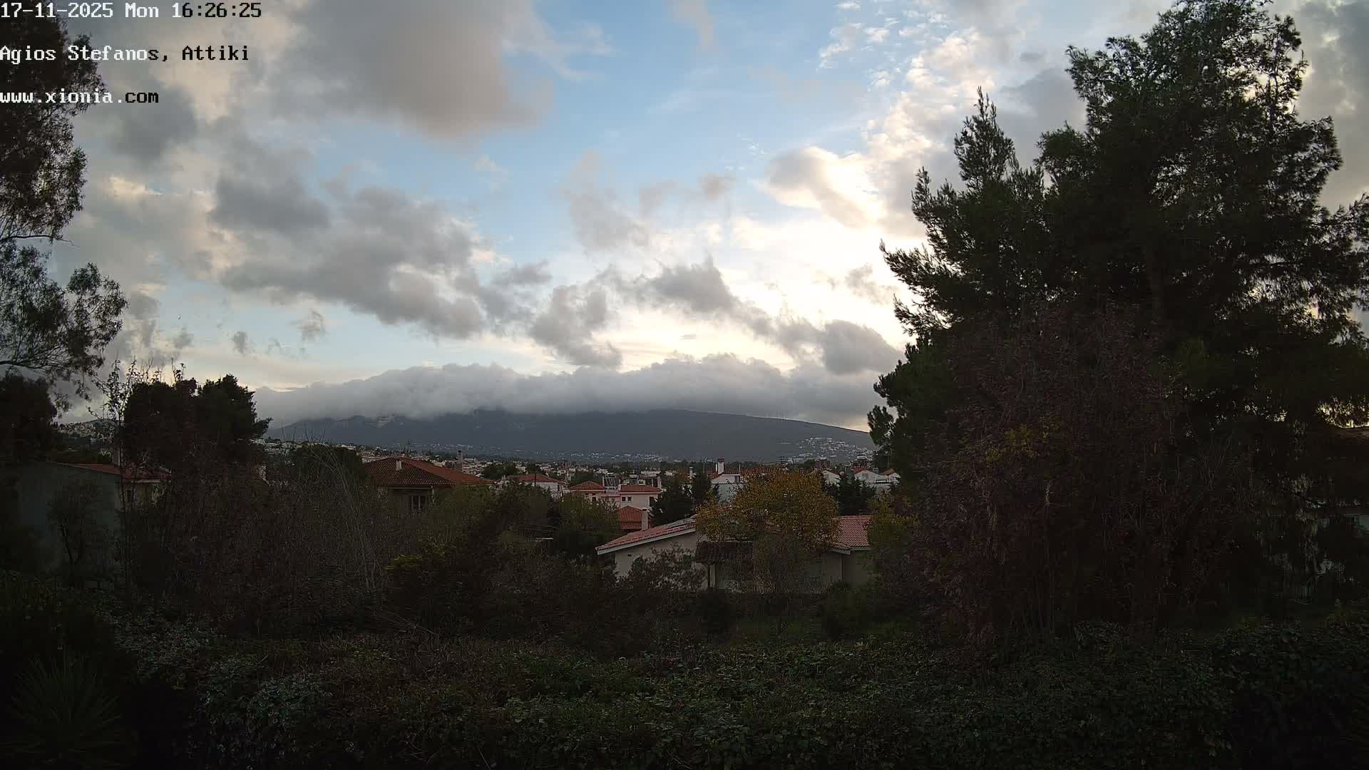 Dionysos, Agios Stefanos Skyline & Mount Pentelicus (Pentéli Óros) Live Cam  - Dasos Kouremenou, Ágios Stéfanos, Diónysos, East Attica (Anatolikís Attikís) , Athens (Athína), Attica (Attikí), Greece