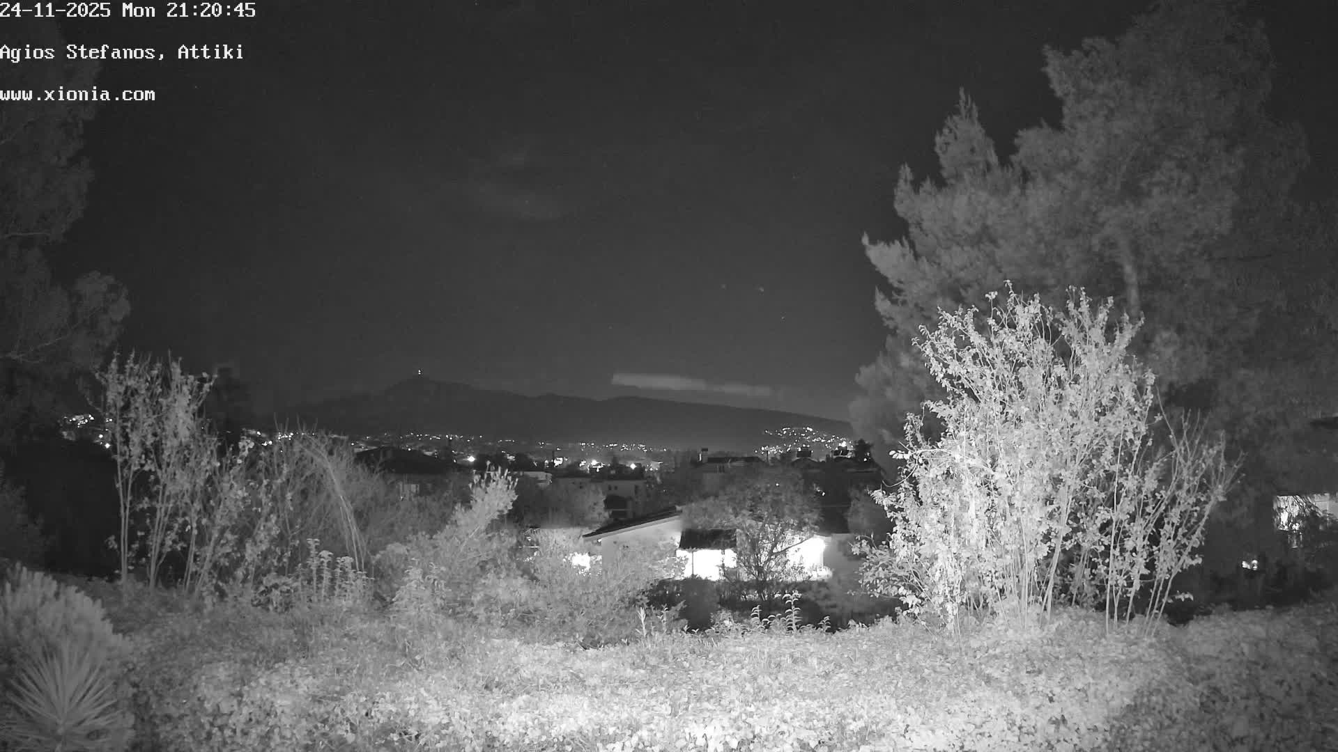 Dionysos, Agios Stefanos Skyline & Mount Pentelicus (Pentéli Óros) Live Cam  - Dasos Kouremenou, Ágios Stéfanos, Diónysos, East Attica (Anatolikís Attikís) , Athens (Athína), Attica (Attikí), Greece