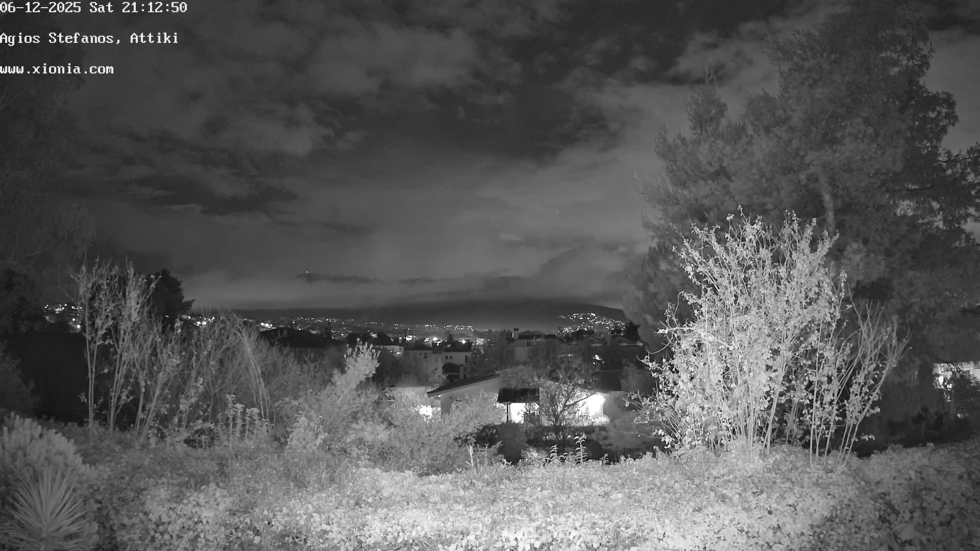 Dionysos, Agios Stefanos Skyline & Mount Pentelicus (Pentéli Óros) Live Cam  - Dasos Kouremenou, Ágios Stéfanos, Diónysos, East Attica (Anatolikís Attikís) , Athens (Athína), Attica (Attikí), Greece