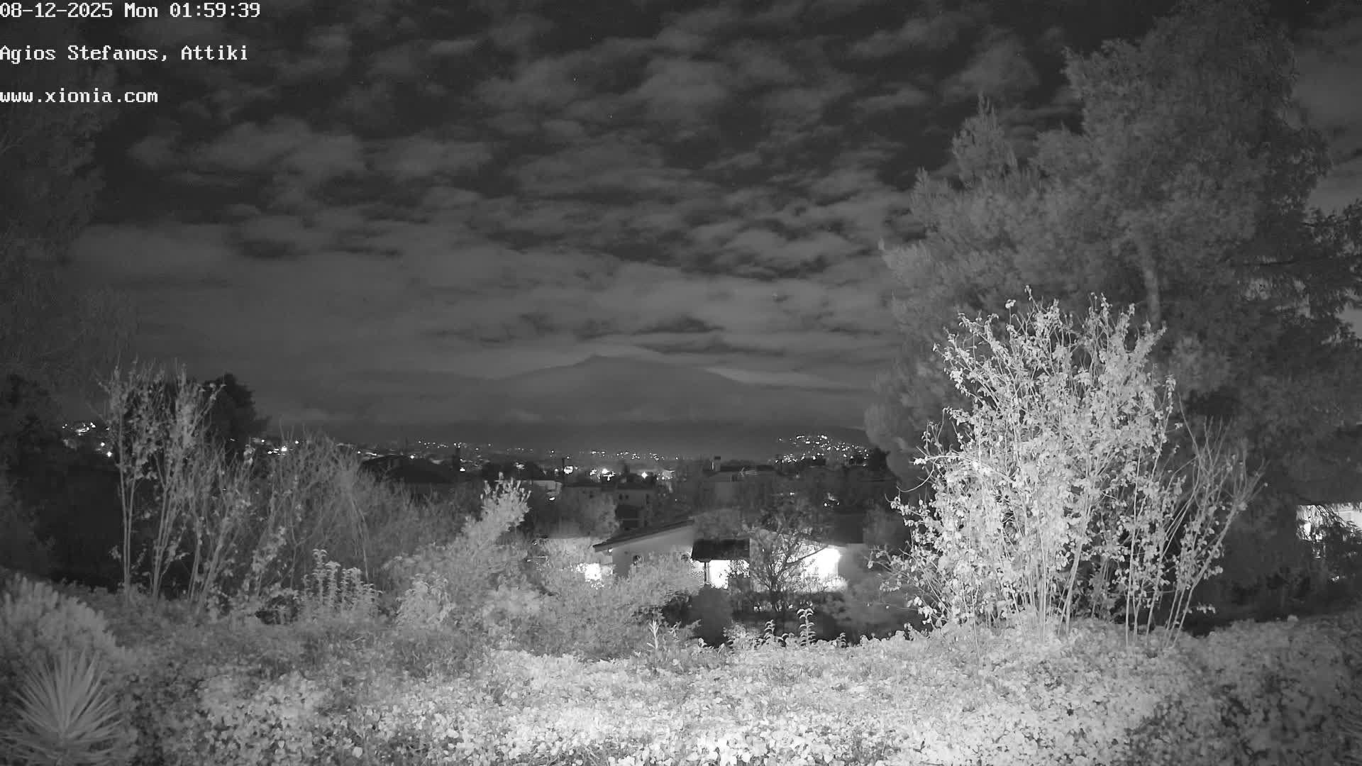 Dionysos, Agios Stefanos Skyline & Mount Pentelicus (Pentéli Óros) Live Cam  - Dasos Kouremenou, Ágios Stéfanos, Diónysos, East Attica (Anatolikís Attikís) , Athens (Athína), Attica (Attikí), Greece
