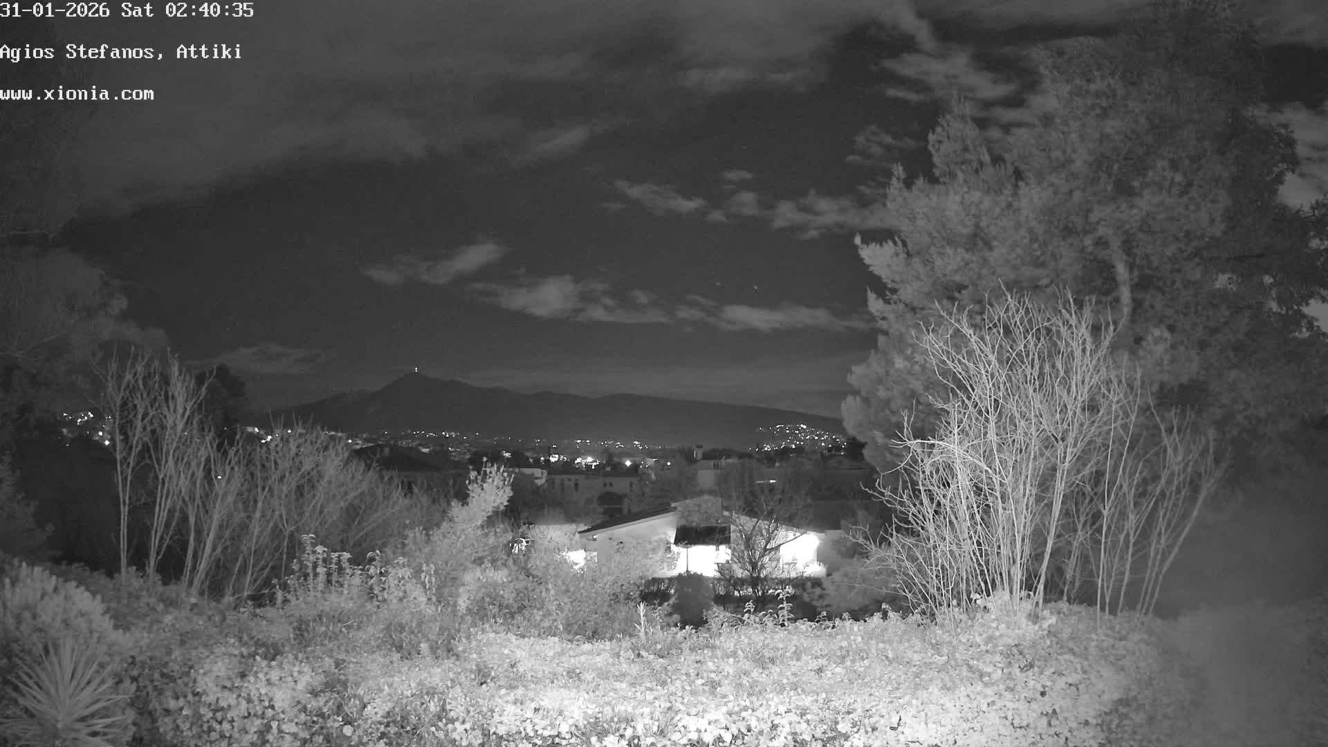 Dionysos, Agios Stefanos Skyline & Mount Pentelicus (Pentéli Óros) Live Cam  - Dasos Kouremenou, Ágios Stéfanos, Diónysos, East Attica (Anatolikís Attikís) , Athens (Athína), Attica (Attikí), Greece