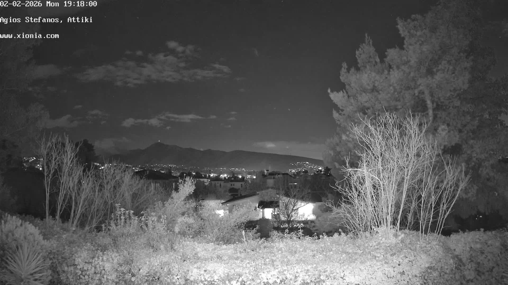 Dionysos, Agios Stefanos Skyline & Mount Pentelicus (Pentéli Óros) Live Cam  - Dasos Kouremenou, Ágios Stéfanos, Diónysos, East Attica (Anatolikís Attikís) , Athens (Athína), Attica (Attikí), Greece