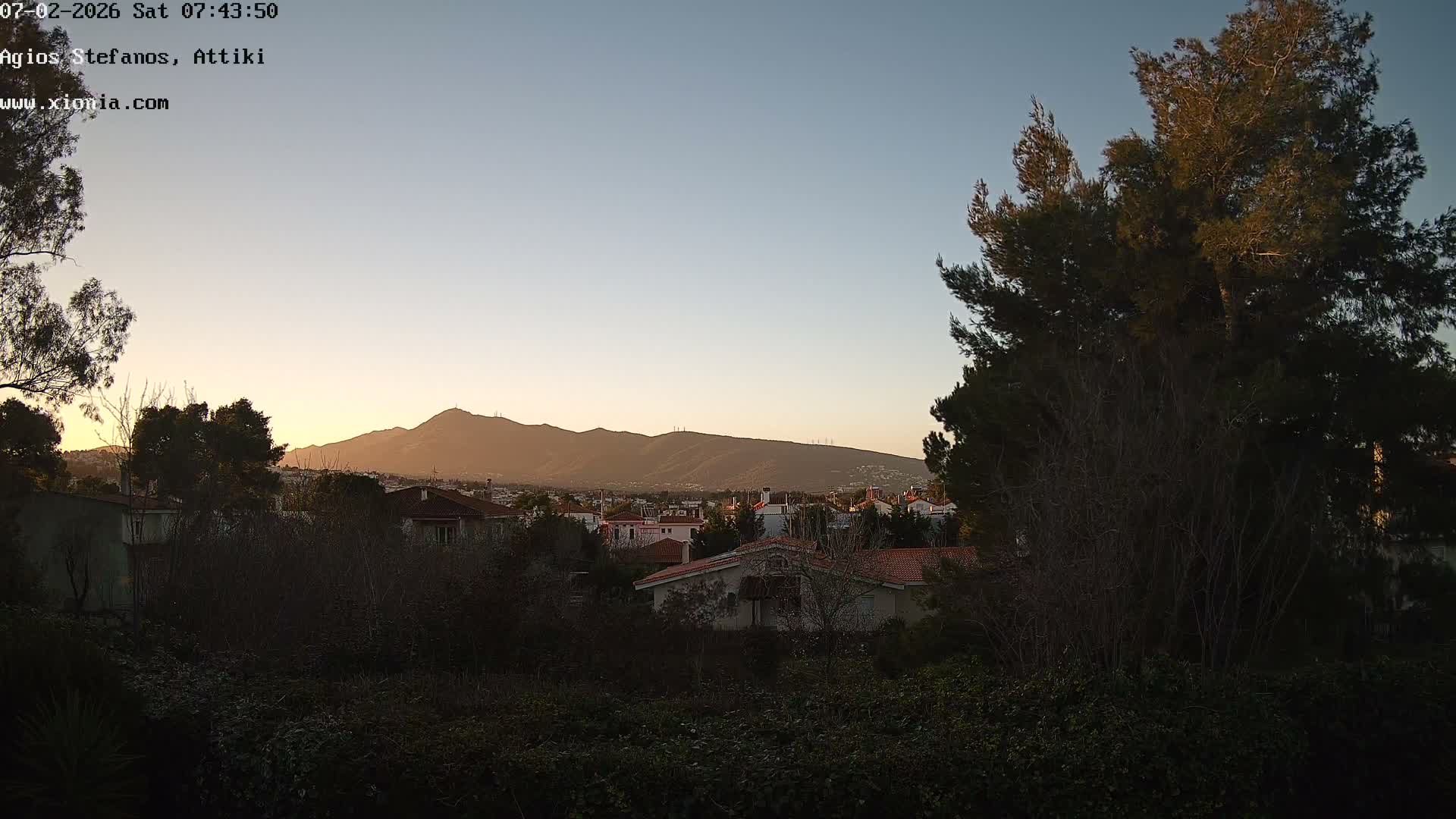 Dionysos, Agios Stefanos Skyline & Mount Pentelicus (Pentéli Óros) Live Cam  - Dasos Kouremenou, Ágios Stéfanos, Diónysos, East Attica (Anatolikís Attikís) , Athens (Athína), Attica (Attikí), Greece