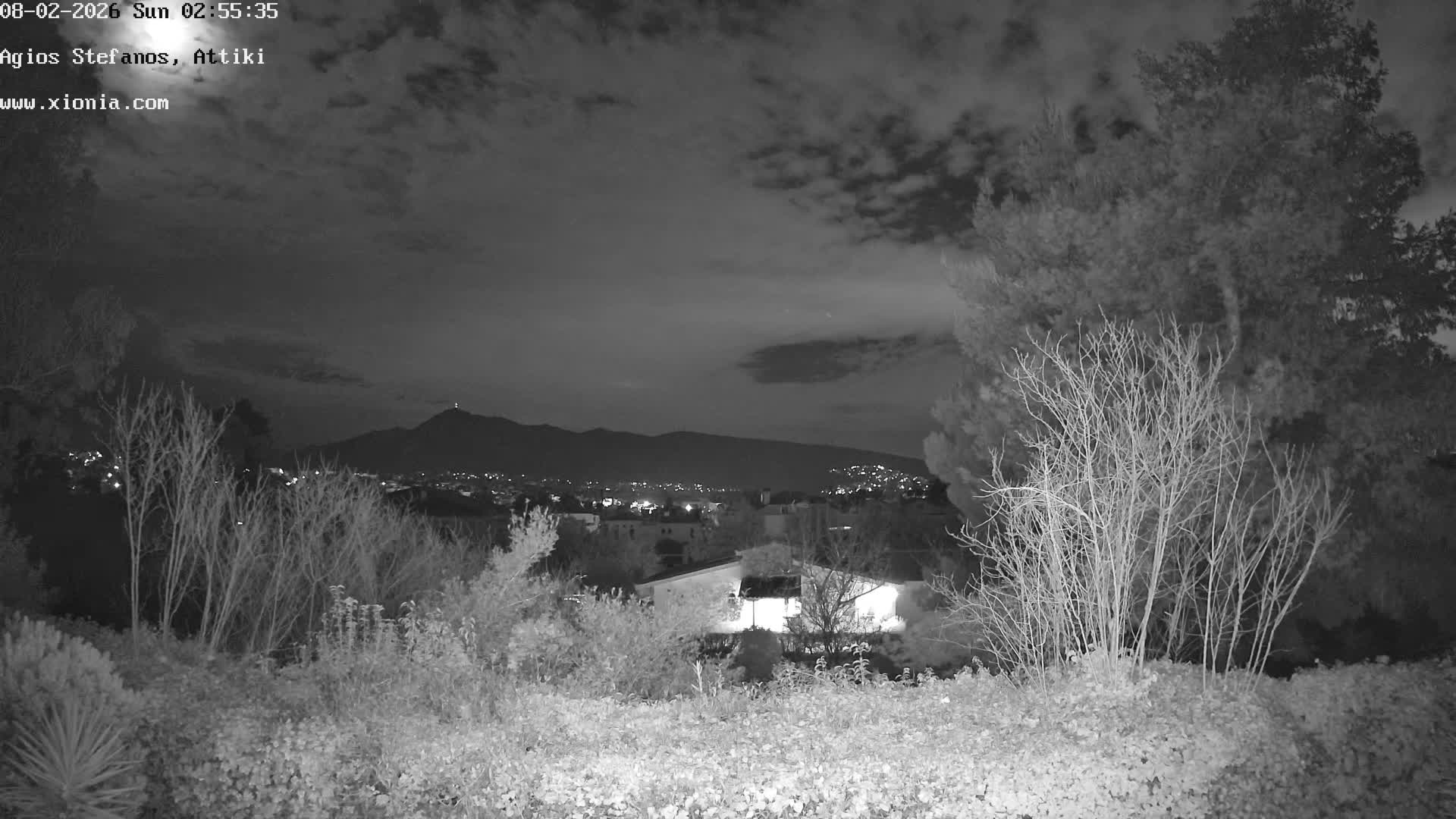 Dionysos, Agios Stefanos Skyline & Mount Pentelicus (Pentéli Óros) Live Cam  - Dasos Kouremenou, Ágios Stéfanos, Diónysos, East Attica (Anatolikís Attikís) , Athens (Athína), Attica (Attikí), Greece