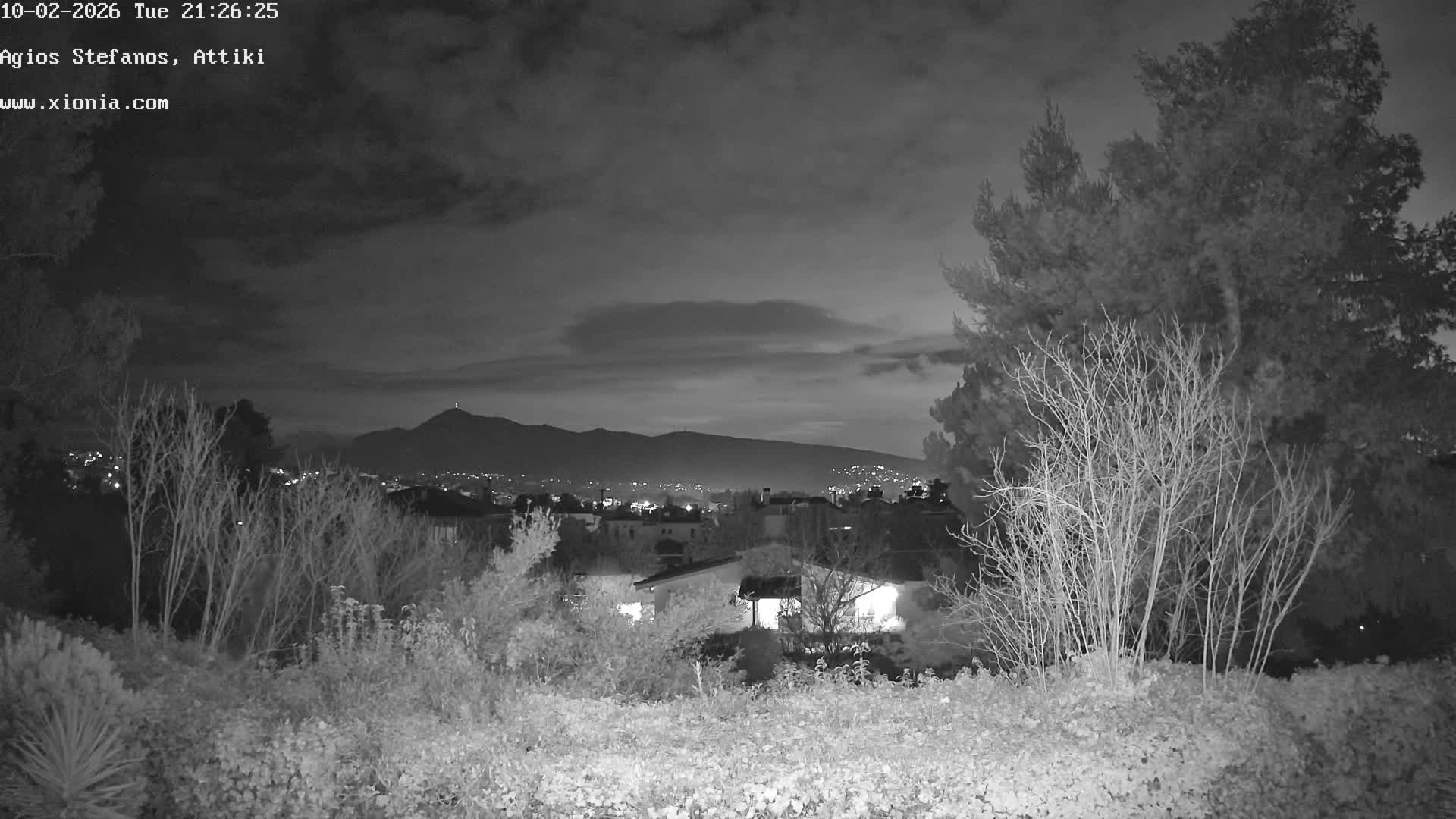 Dionysos, Agios Stefanos Skyline & Mount Pentelicus (Pentéli Óros) Live Cam  - Dasos Kouremenou, Ágios Stéfanos, Diónysos, East Attica (Anatolikís Attikís) , Athens (Athína), Attica (Attikí), Greece