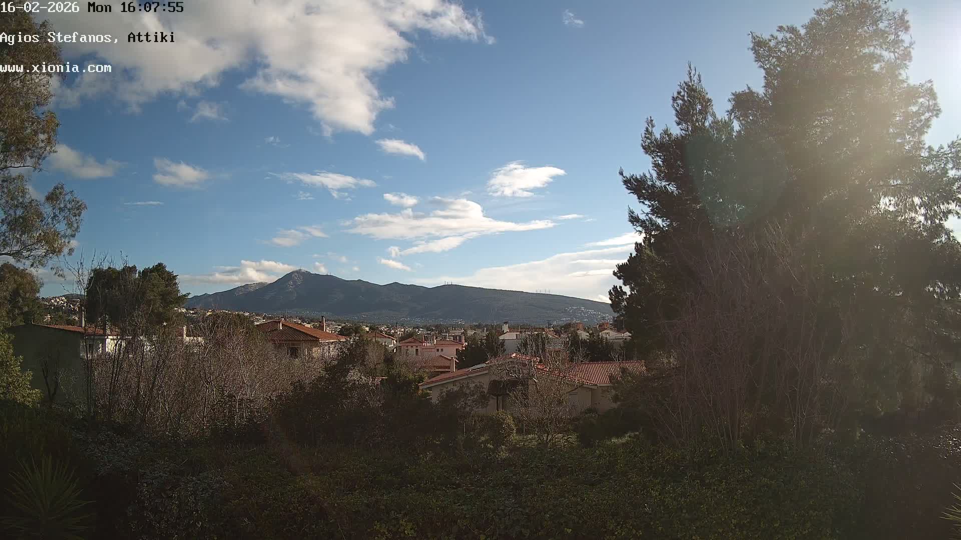 Dionysos, Agios Stefanos Skyline & Mount Pentelicus (Pentéli Óros) Live Cam  - Dasos Kouremenou, Ágios Stéfanos, Diónysos, East Attica (Anatolikís Attikís) , Athens (Athína), Attica (Attikí), Greece