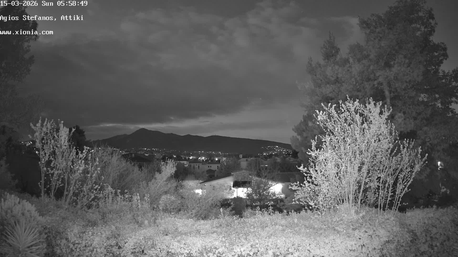 Dionysos, Agios Stefanos Skyline & Mount Pentelicus (Pentéli Óros) Live Cam  - Dasos Kouremenou, Ágios Stéfanos, Diónysos, East Attica (Anatolikís Attikís) , Athens (Athína), Attica (Attikí), Greece