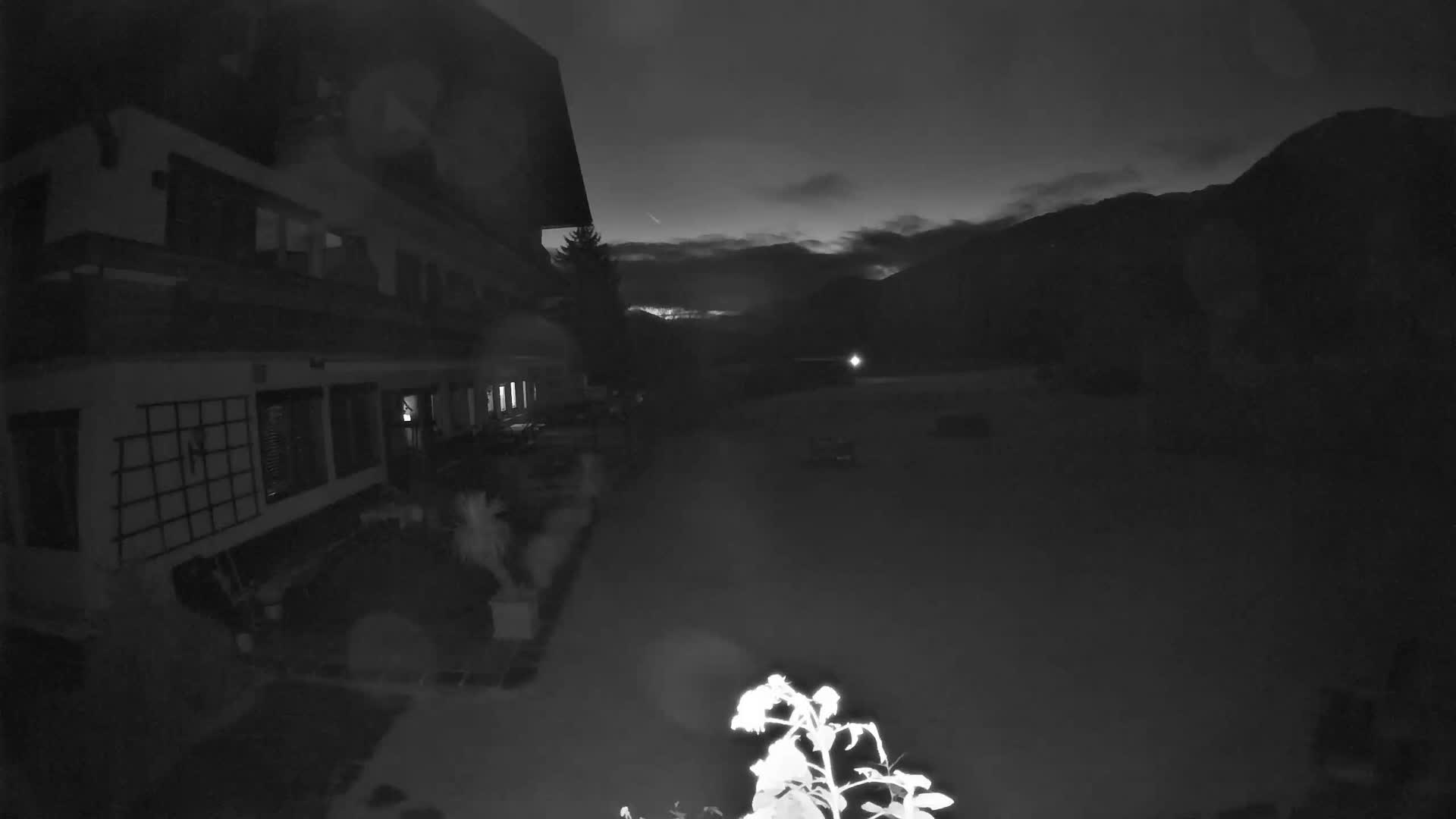 Berg im Drautal, GolfHotel Berghof & Drautalgolf Field Live Cam - Tratten, Berg im Drautal, Spittal an der Drau, Carinthia, Austria
