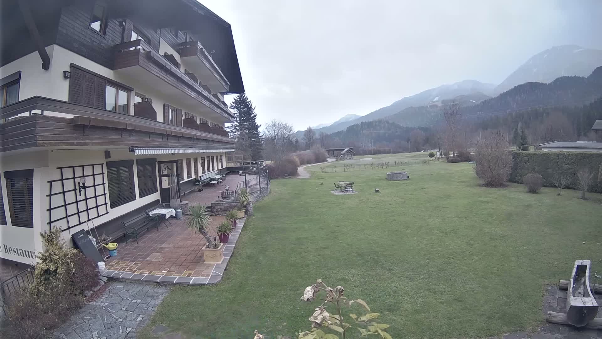 Berg im Drautal, GolfHotel Berghof & Drautalgolf Field Live Cam - Tratten, Berg im Drautal, Spittal an der Drau, Carinthia, Austria