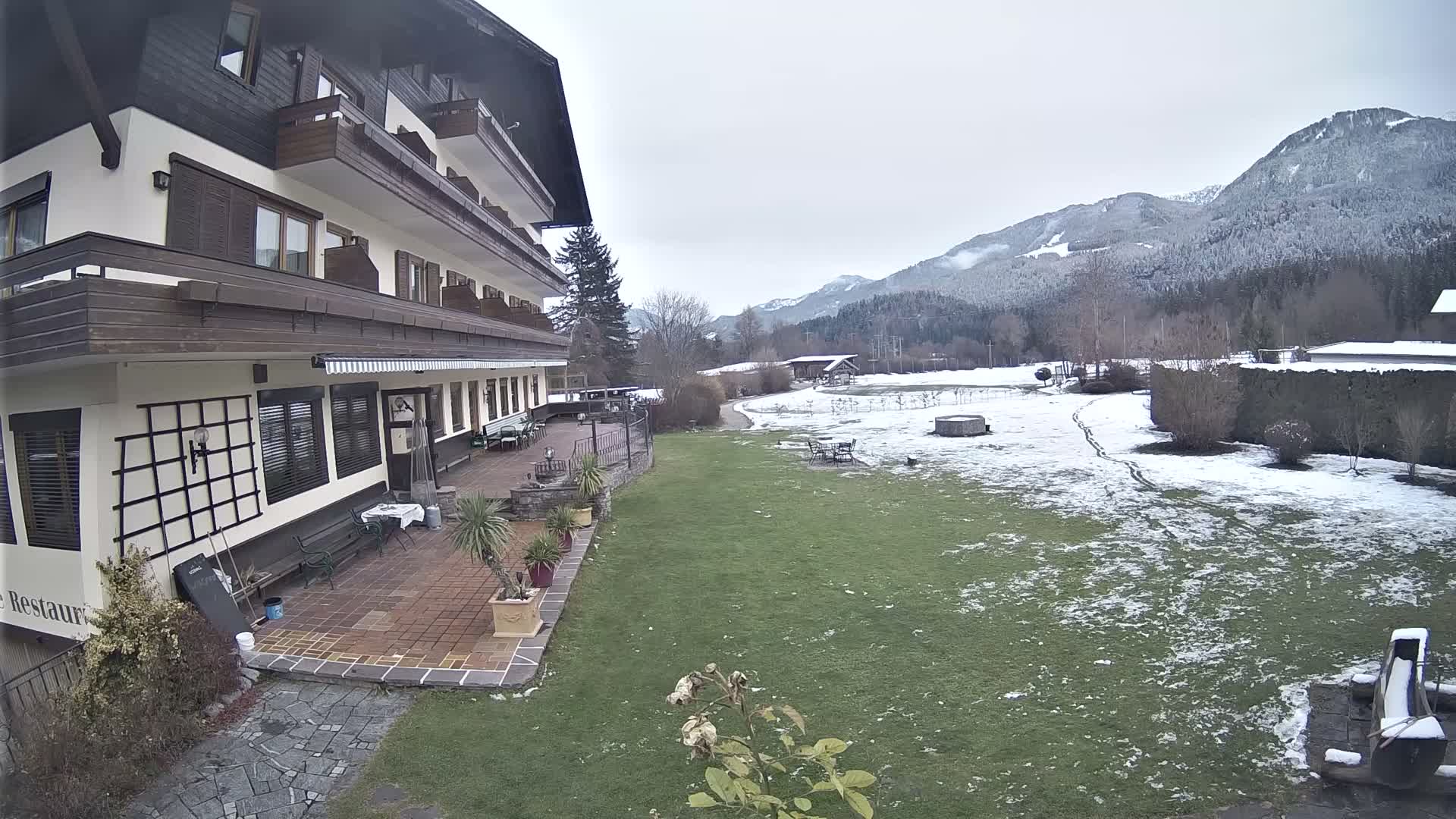 Berg im Drautal, GolfHotel Berghof & Drautalgolf Field Live Cam - Tratten, Berg im Drautal, Spittal an der Drau, Carinthia, Austria