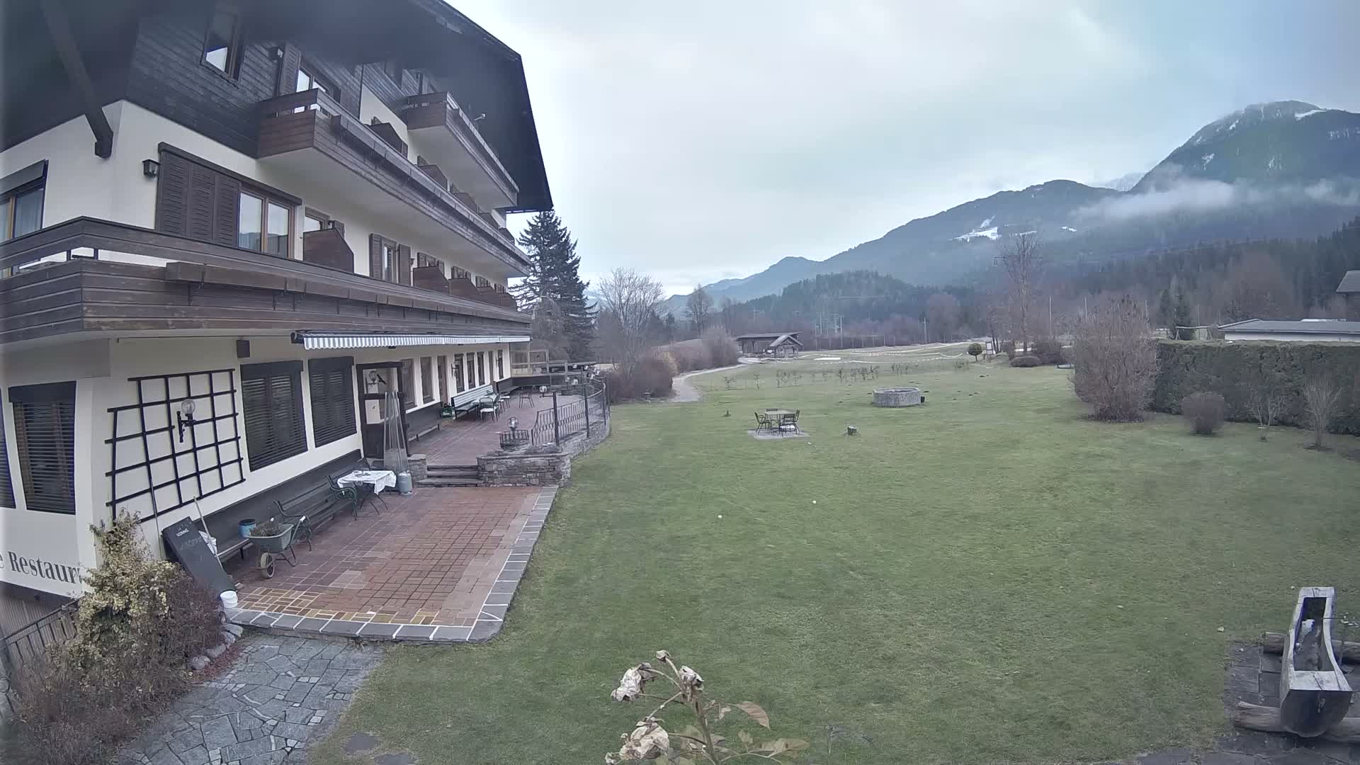 Berg im Drautal, GolfHotel Berghof & Drautalgolf Field Live Cam - Tratten, Berg im Drautal, Spittal an der Drau, Carinthia, Austria