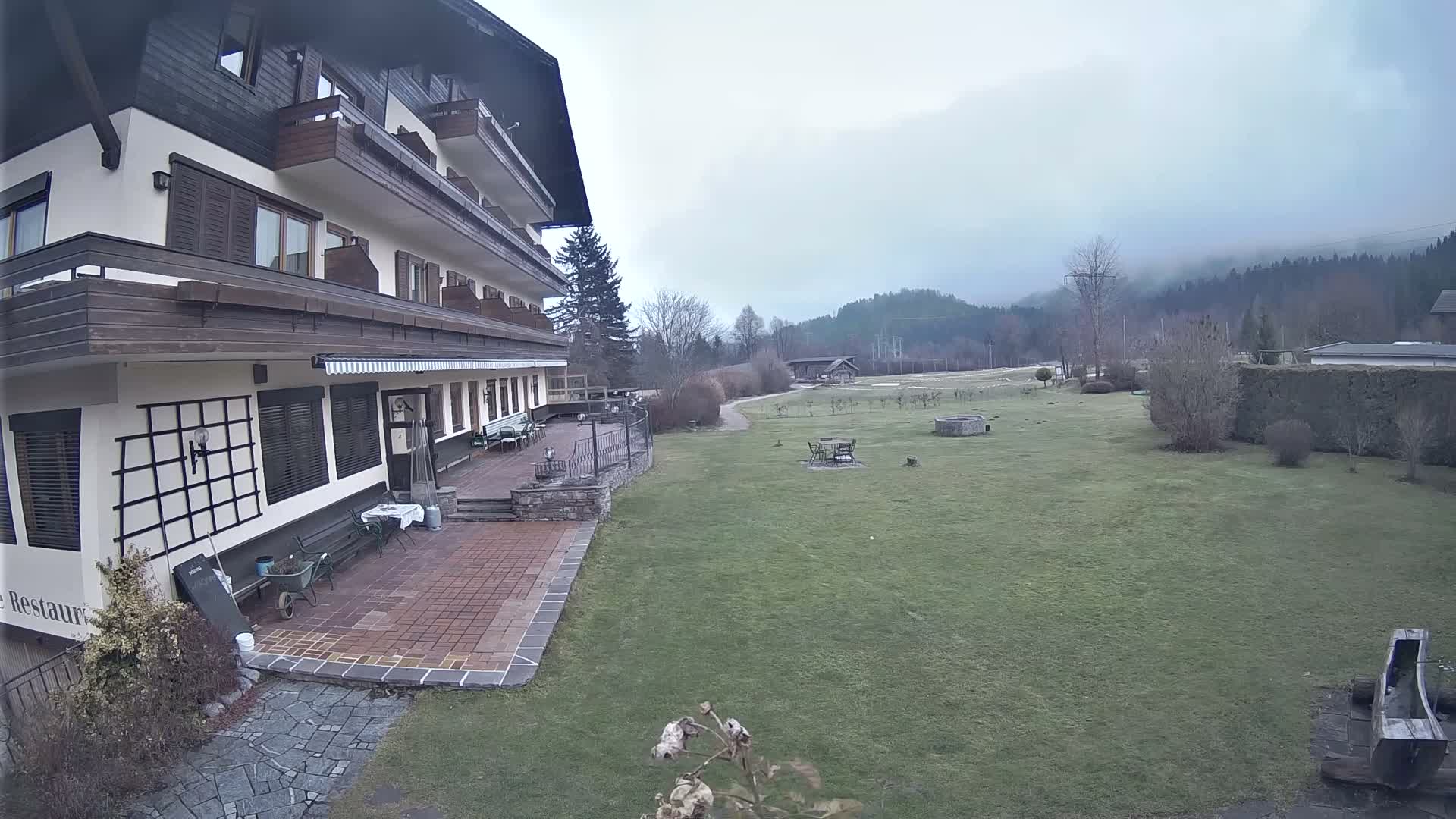Berg im Drautal, GolfHotel Berghof & Drautalgolf Field Live Cam - Tratten, Berg im Drautal, Spittal an der Drau, Carinthia, Austria
