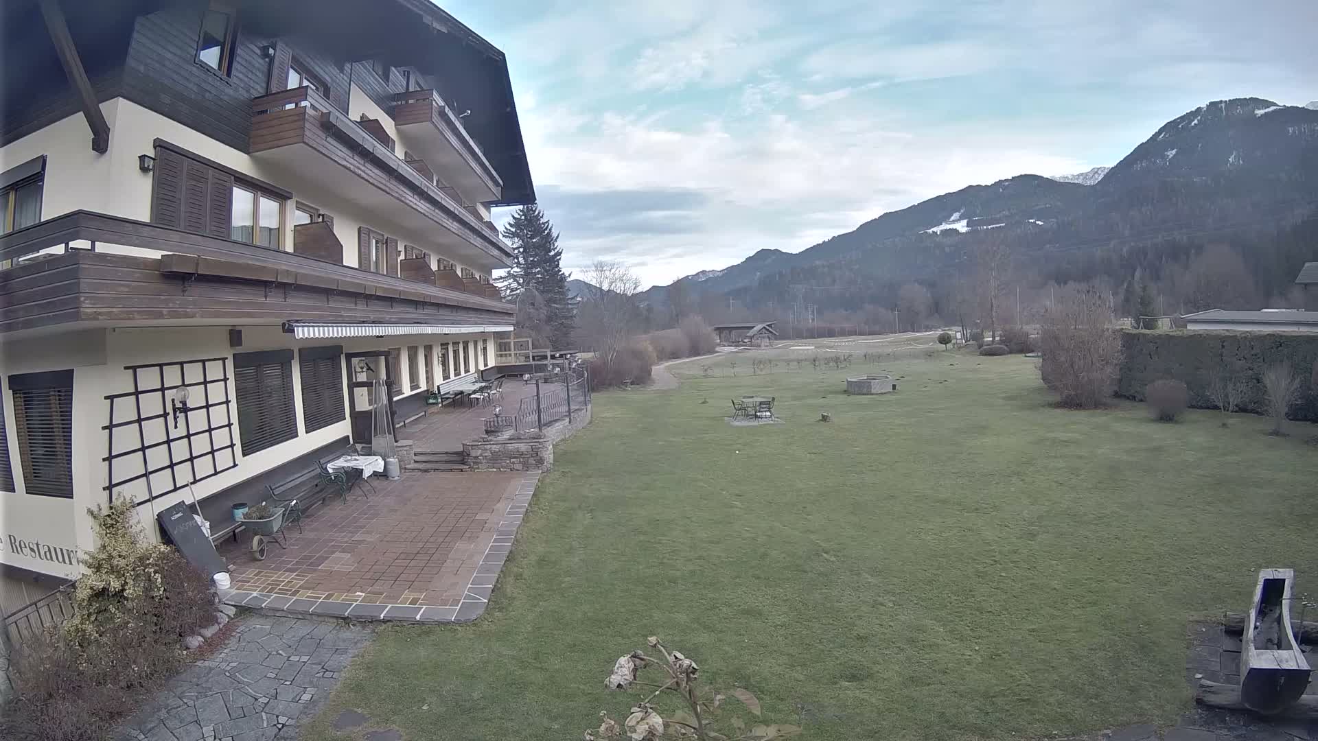 Berg im Drautal, GolfHotel Berghof & Drautalgolf Field Live Cam - Tratten, Berg im Drautal, Spittal an der Drau, Carinthia, Austria